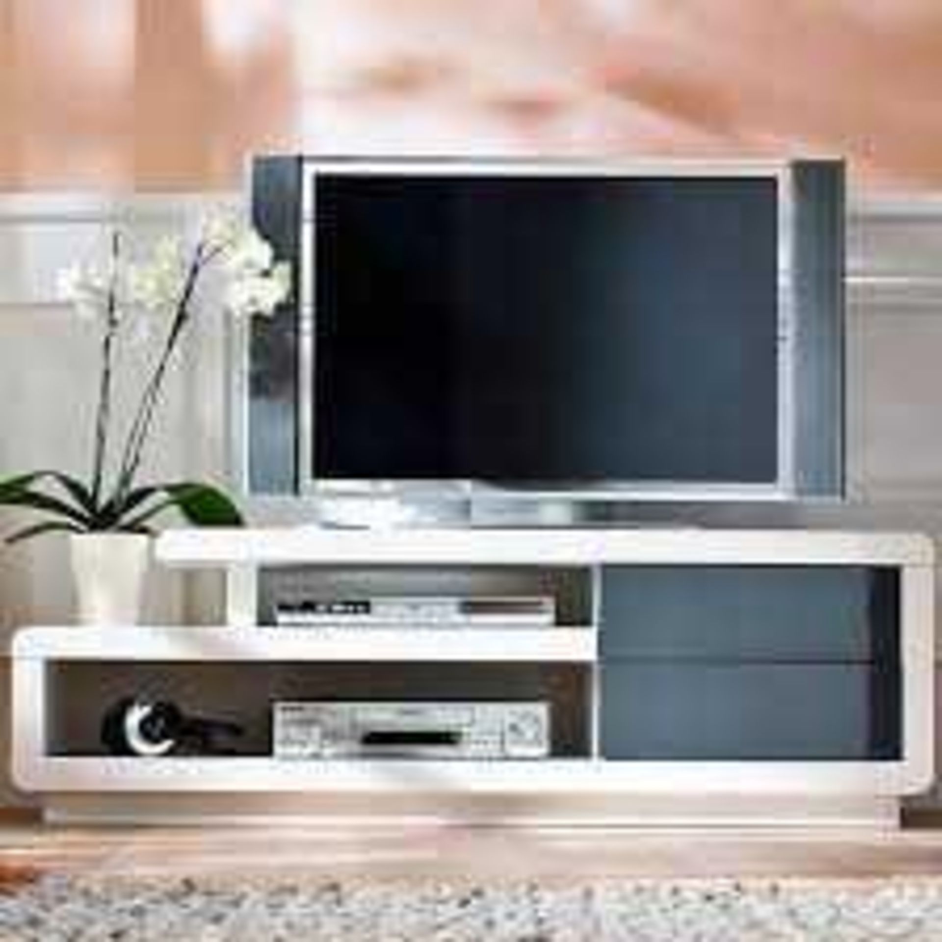 RRP £370 Boxed Inotrend Tv Low Board Media Unit (Appraisals Available On Request) (Pictures For