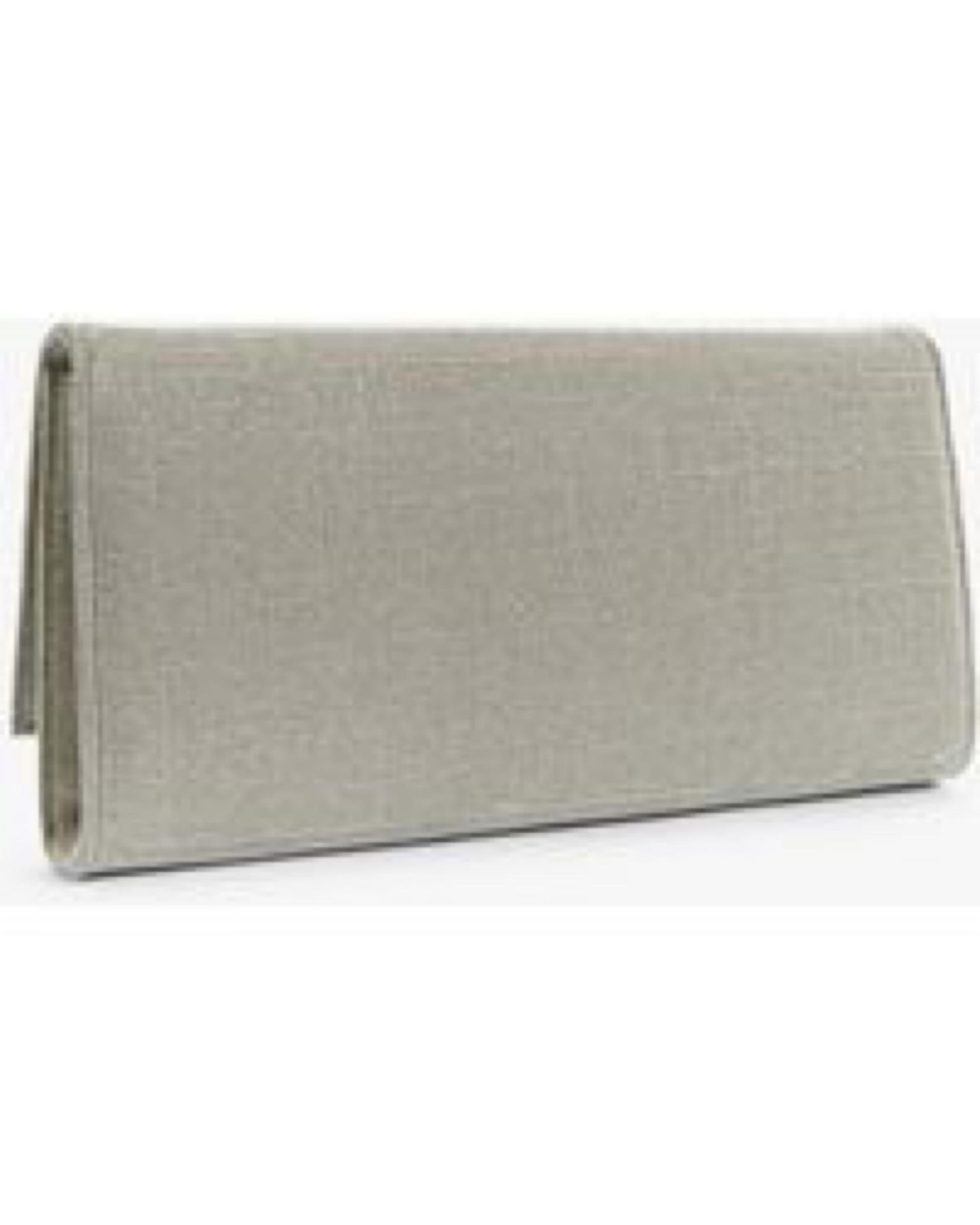 (Jb) RRP £150 Lot To Contain 1 Brand New Boxed Peter Kaiser Hesa Clutch Bag In Sand Shimmer (67.085)