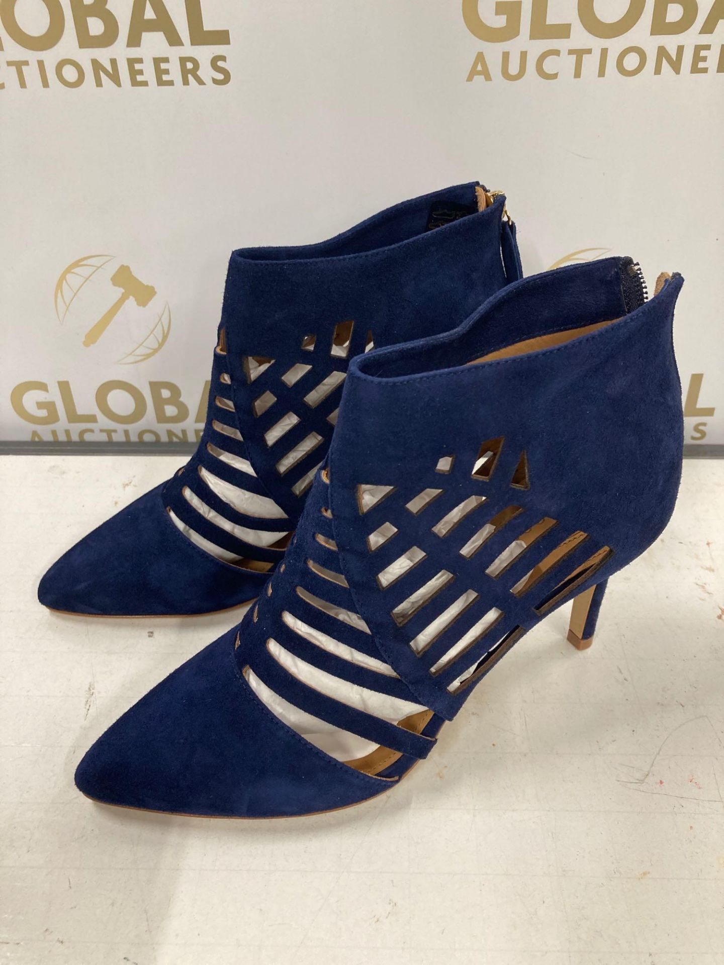 (Jb) RRP £185 Lot To Contain 1 Brand New Boxed Sargossa Clarity Heels In Navy/Suede Size Uk 6 (67.08