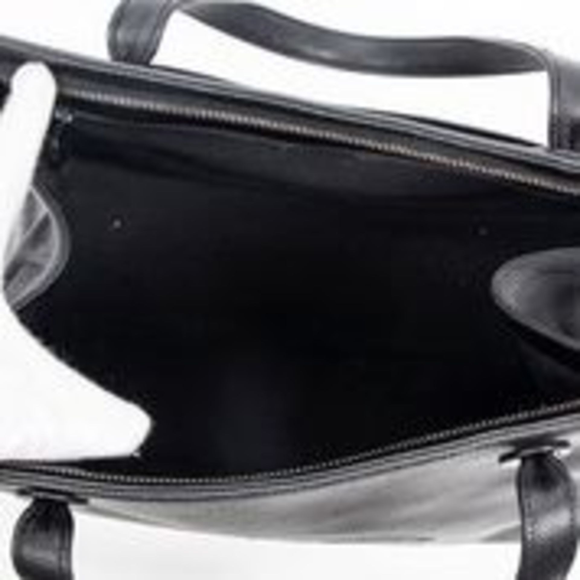RRP £2,200 Chanel CC Front Logo Zip Shoulder Bag Black - AAR1185 - Grade A - Please Contact Us - Image 4 of 4