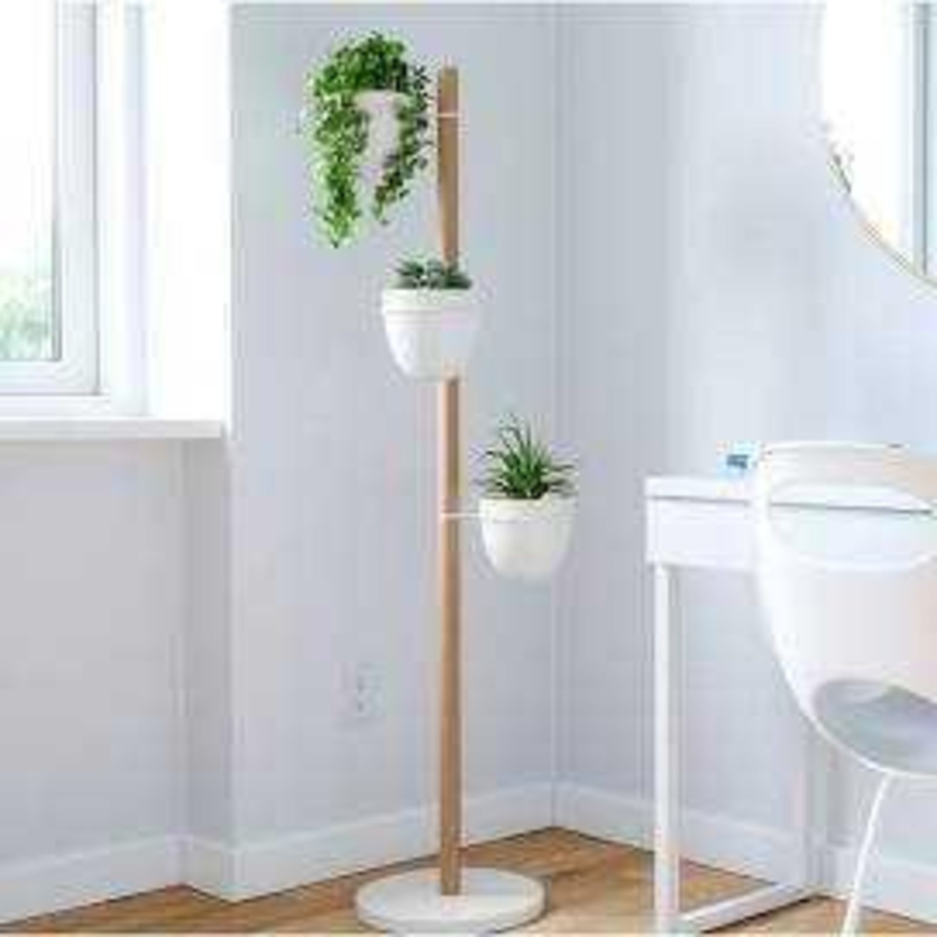 RRP £110 Boxed Umbra Floristand Planter (534409) (Appraisals Are Available On Request) (Pictures For