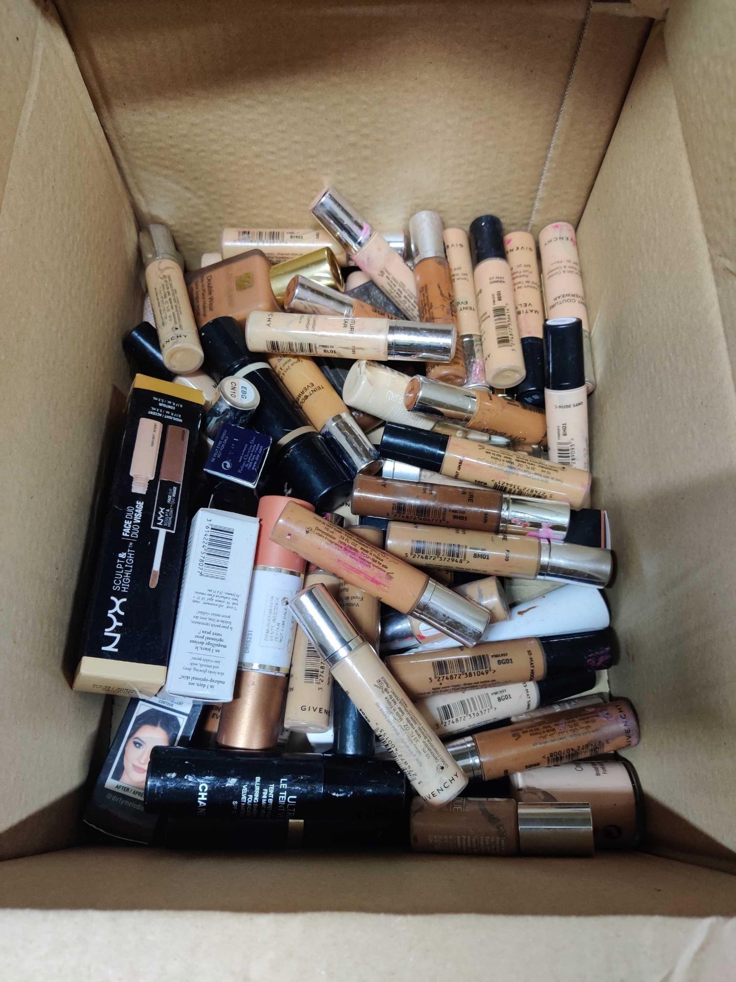 (Jb) RRP £300 Lot To Contain Large Assortment Of Ex-Display Tester Foundations To Include Givenchy,