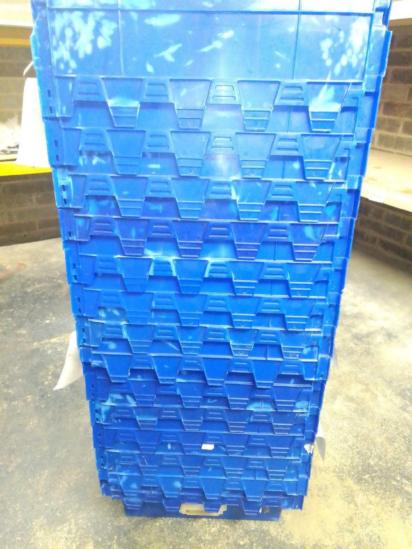 RRP £150 Lot To Contain 10 Blue Tote Boxes (Appraisals Available On Request) (Pictures For