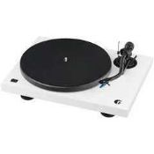 RRP £400 Boxed Project Debut 3 Audiophile Turntable