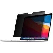 RRP £600 Lot To Contain 6 Boxed Kensington Ultra Thin Magnetic Privacy Screens For MacBook Pro/Air