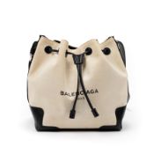 RRP £485 Balenciaga Bicolor Drawstring Bucket Shoulder In Ivory/Black AAR5411 (Bags Are Not On Site,