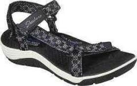 RRP £250 Lot To Contain 5 Boxed Pairs Of Assorted Sketchers Memory Foam Ladies Sandals Slip On