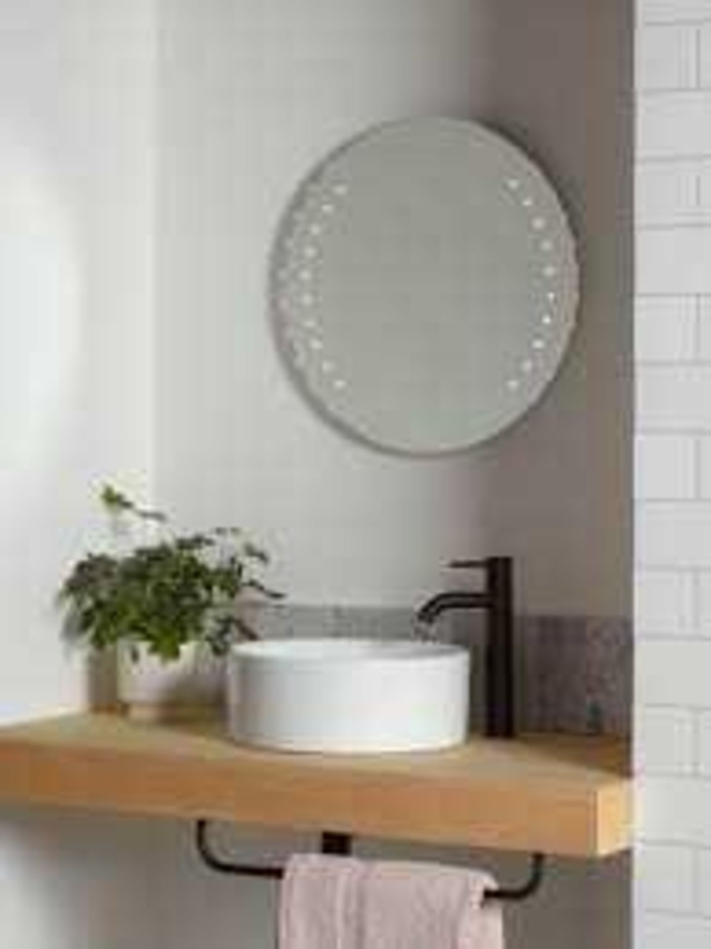 RRP £125 Lot To Contain Boxed John Lewis And Partners Pixel Illuminated Bathroom Mirror (22672208)(