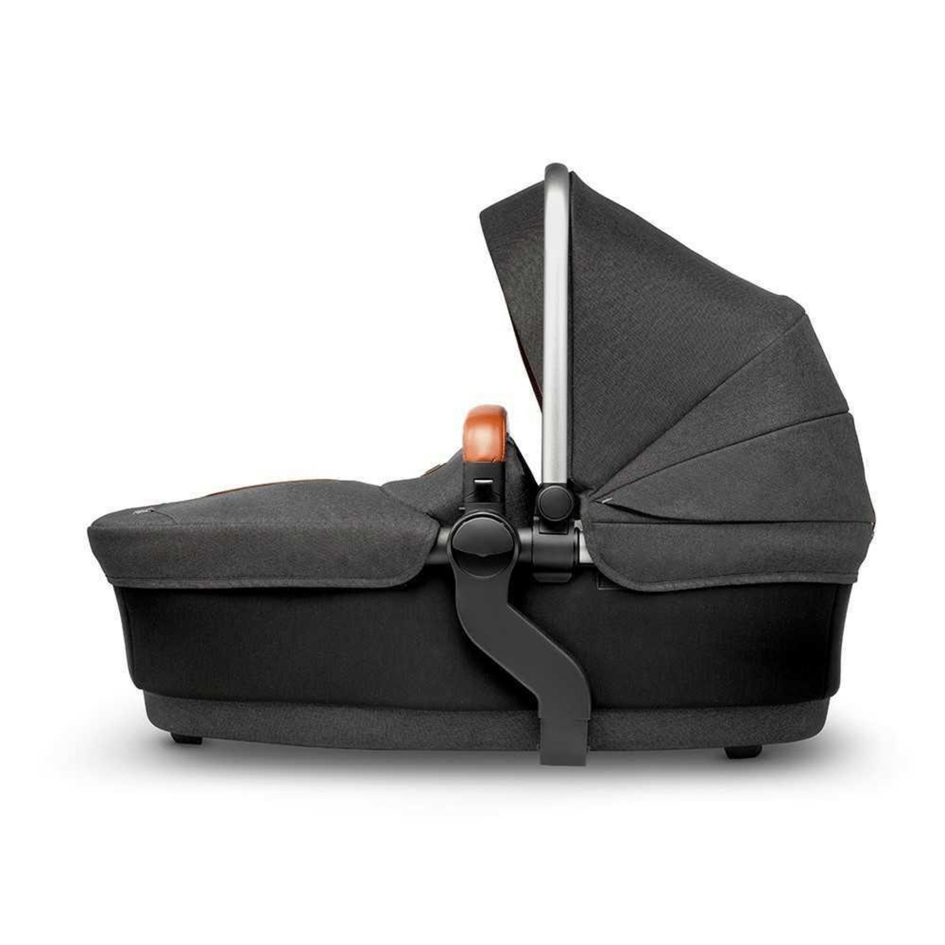 RRP £120 Silver Cross Grey Fabric Brown Leather Trim Bassinet Carrycot (22.153) (Appraisals