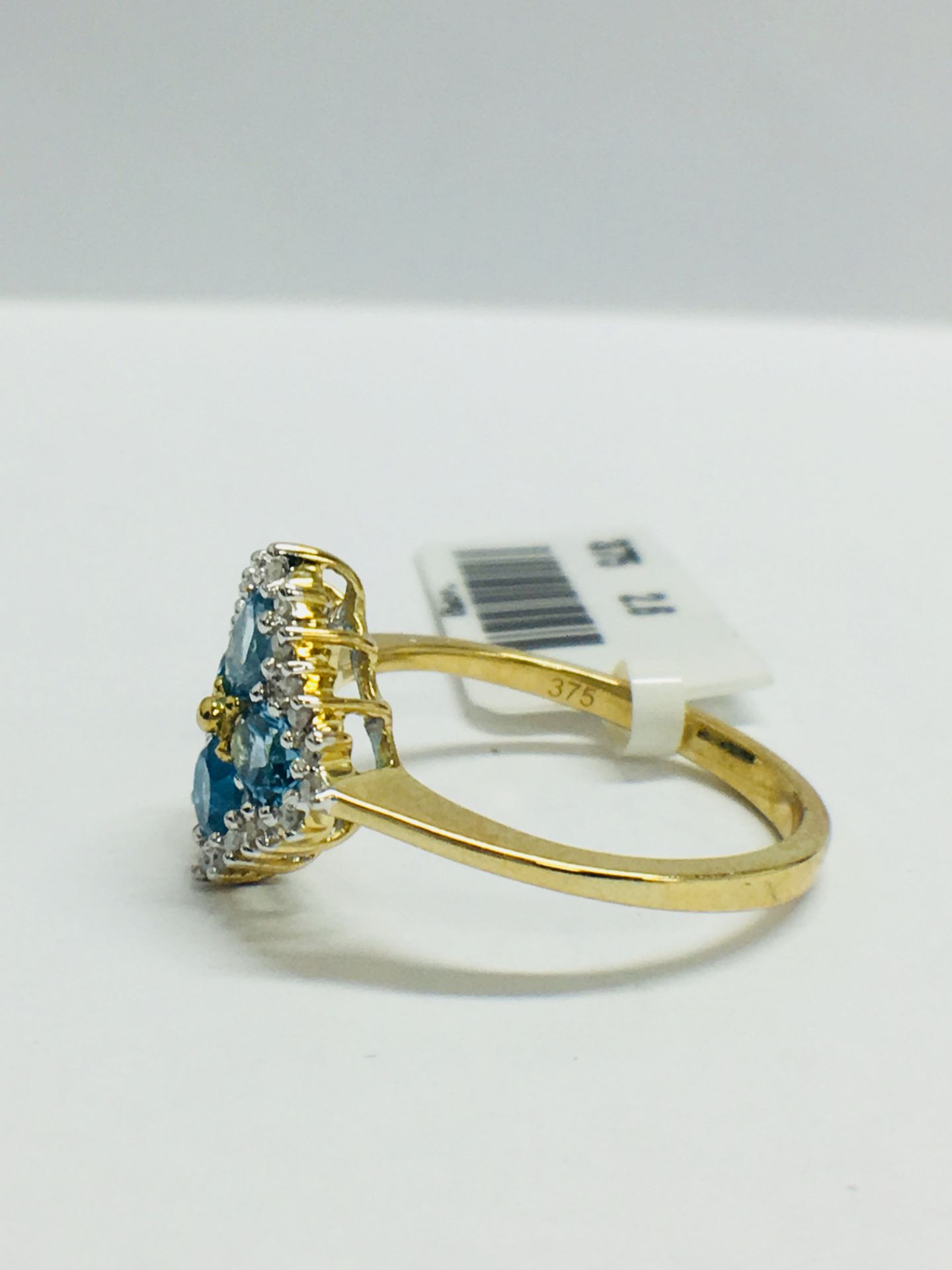 9Ct Yellow Gold Blue Topaz Diamond Cluster Ring - Image 3 of 9