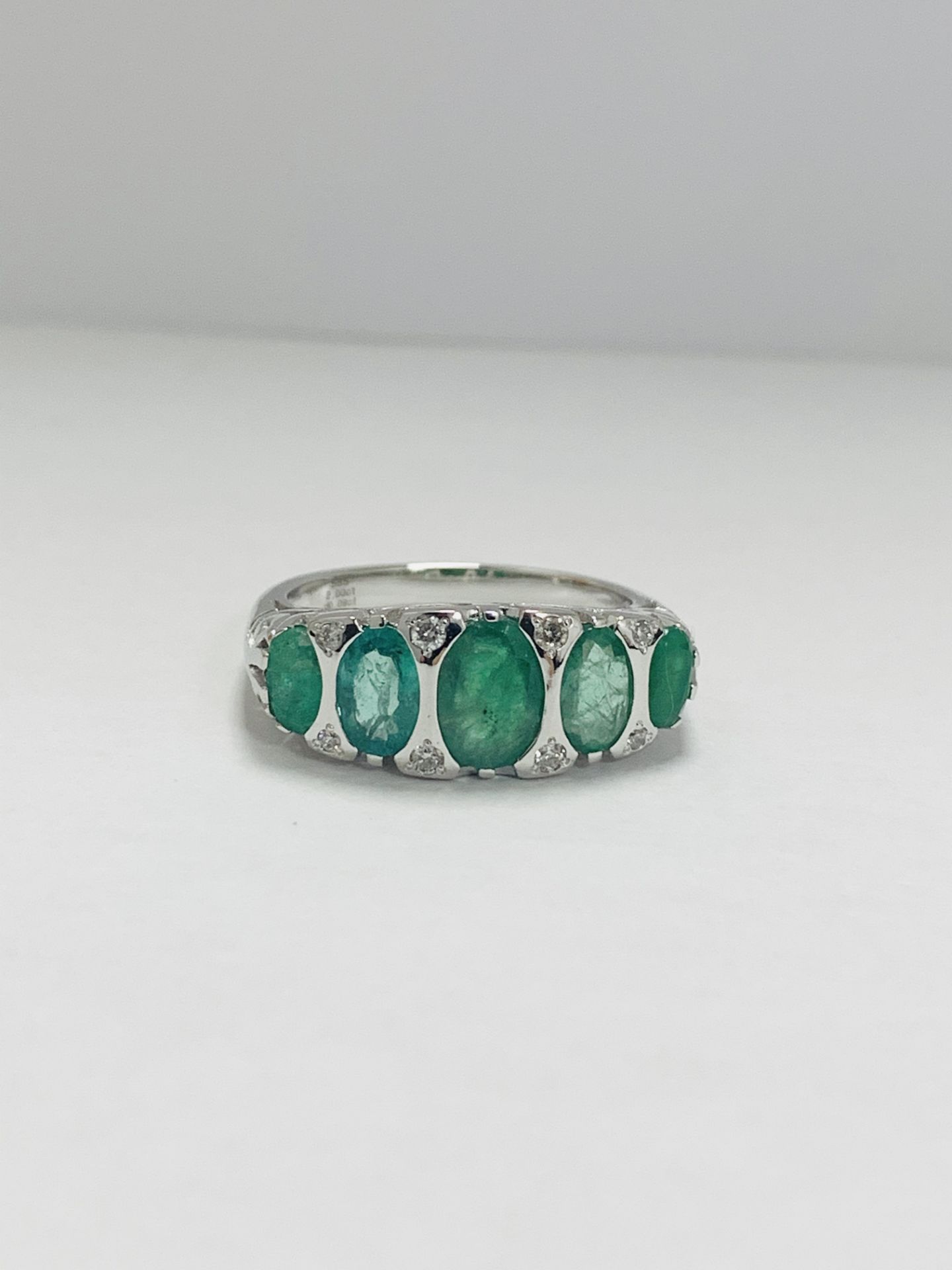 14Ct White Gold Emerald And Diamond Ring - Image 6 of 9