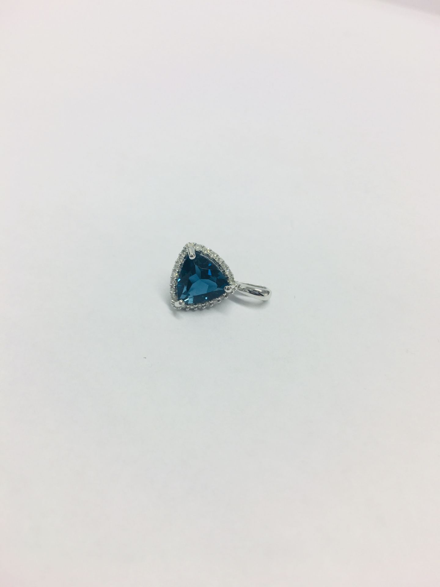 9Ct Yellow Gold Blue Topaz Pendant