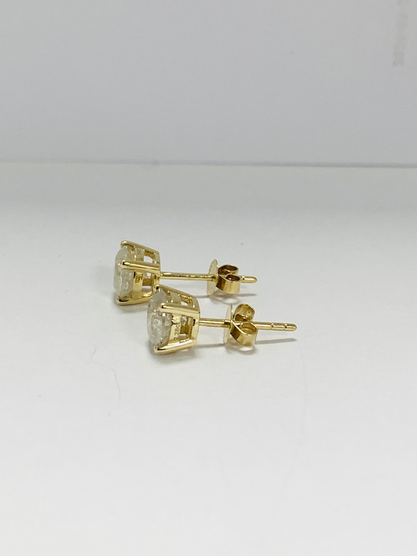 14Ct Yellow Gold Pair Of Earrings - Image 2 of 9