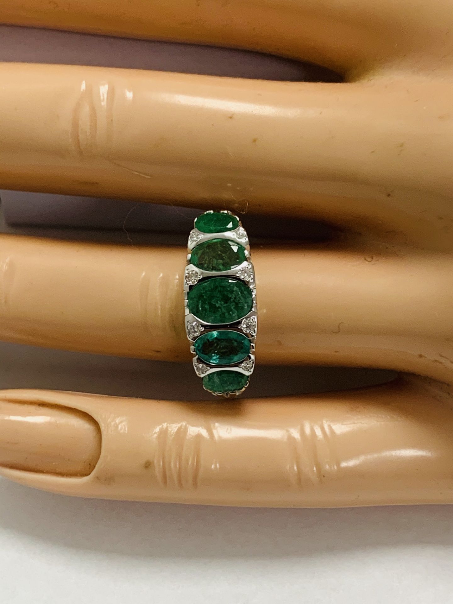 14Ct White Gold Emerald And Diamond Ring - Image 7 of 9