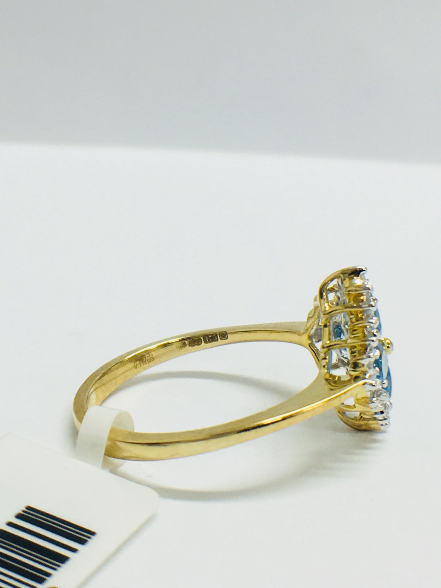 9Ct Yellow Gold Blue Topaz Diamond Cluster Ring - Image 7 of 9