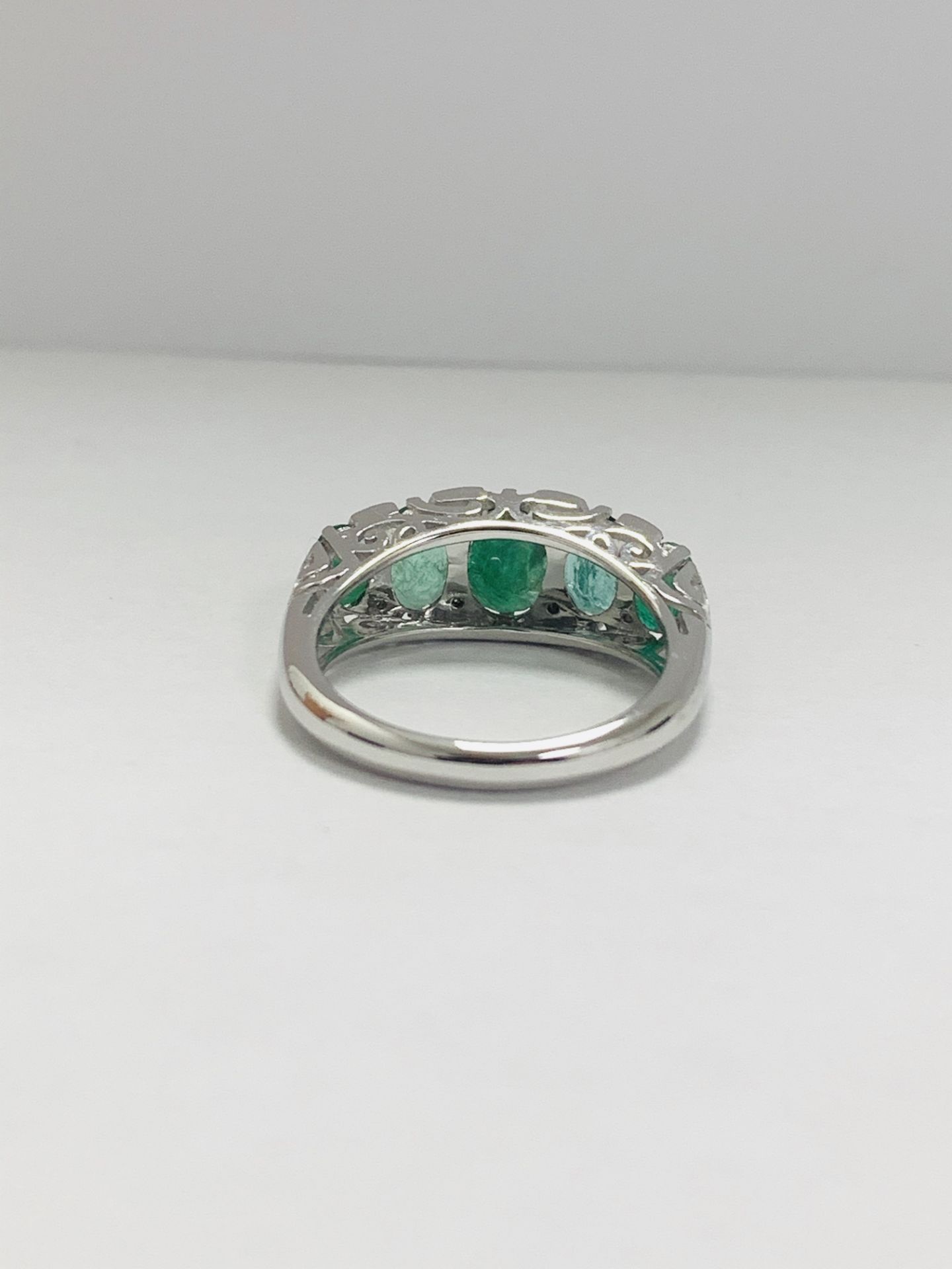 14Ct White Gold Emerald And Diamond Ring - Image 4 of 9
