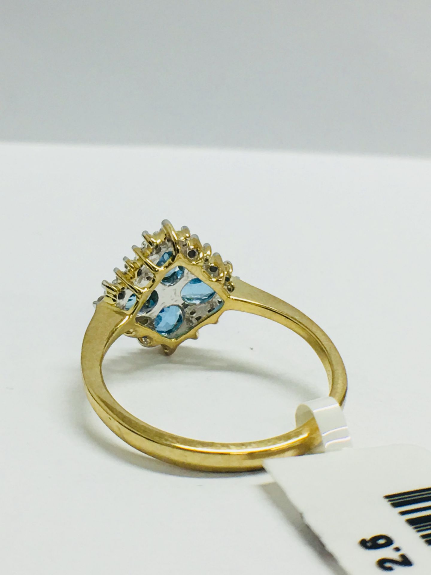 9Ct Yellow Gold Blue Topaz Diamond Cluster Ring - Image 5 of 9
