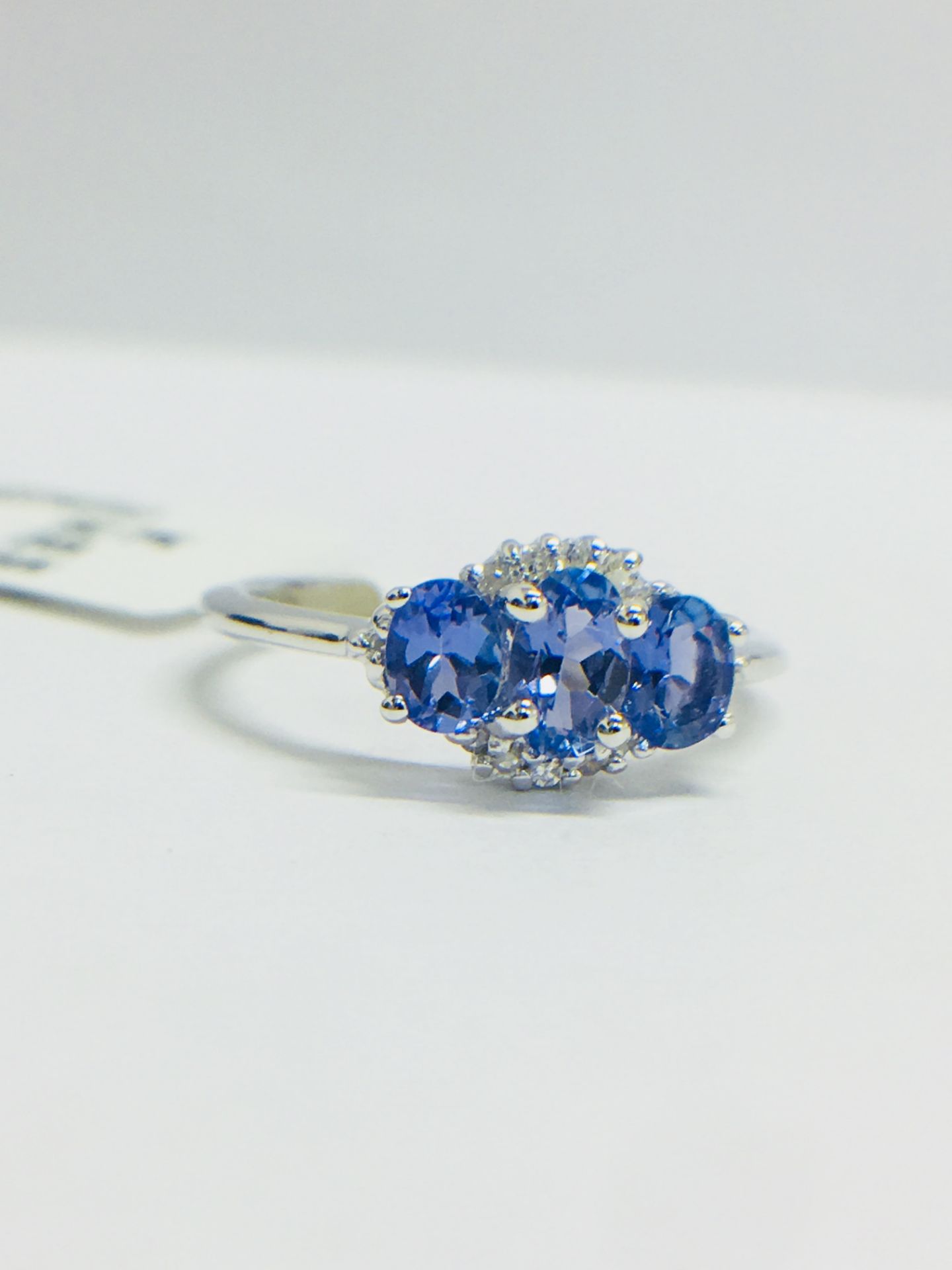 9ct White Gold Tanzanite Diamond Three Stone Ring - Image 10 of 11