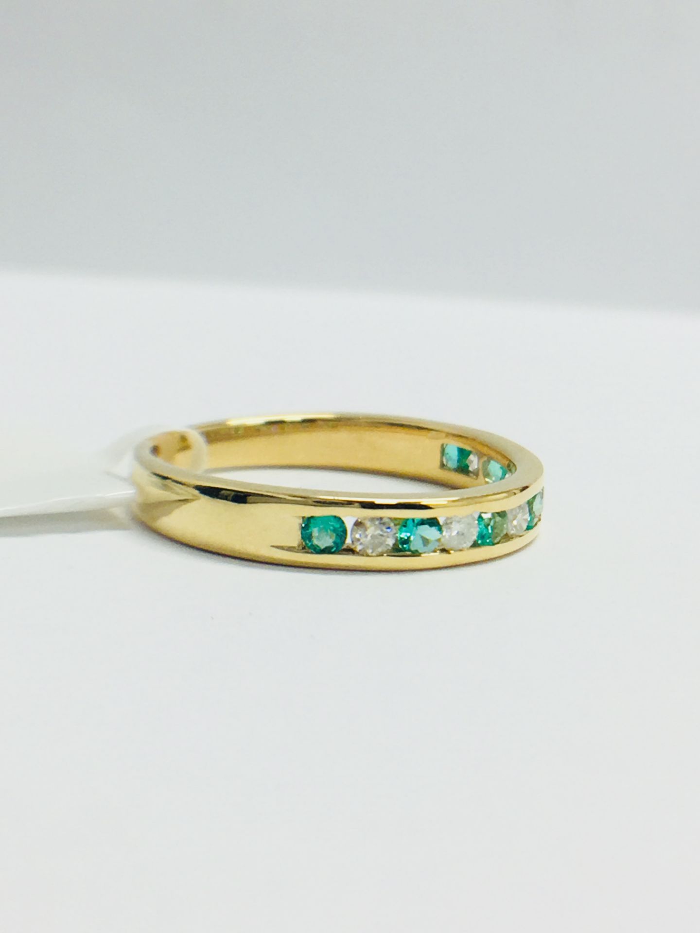 9ct Yellow Gold Emerald And Diamond Channel Sweet Eternity Ring - Image 7 of 11