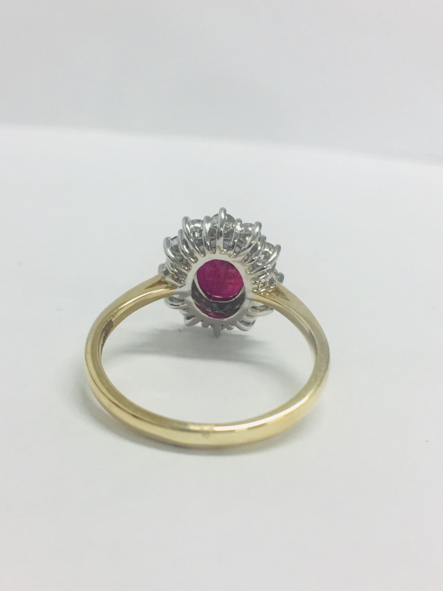 18ct Ruby And Diamond Cluster Ring - Image 5 of 11