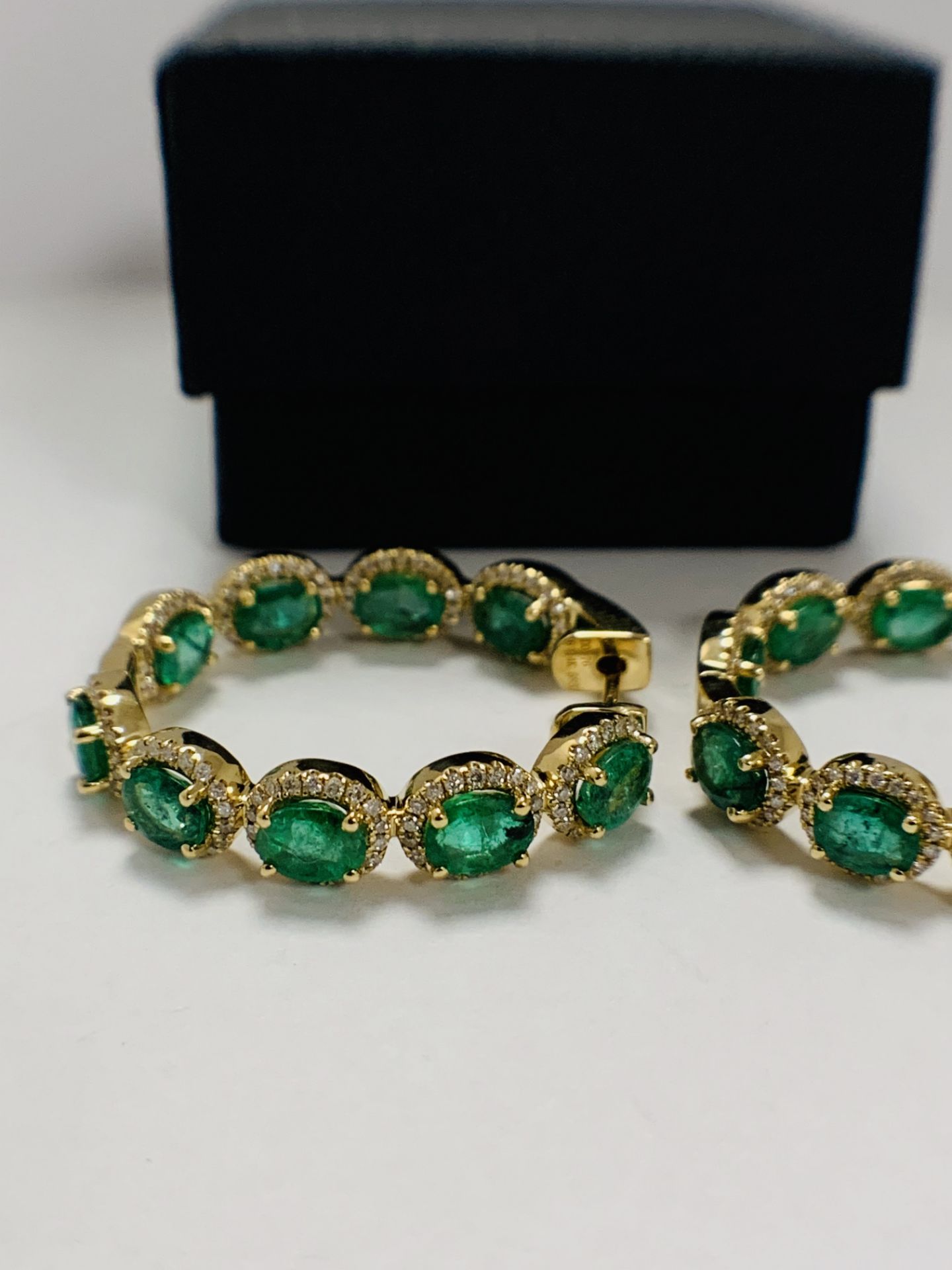 14ct Yellow Gold Emerald And Diamond Hoop Earrings - Image 2 of 23