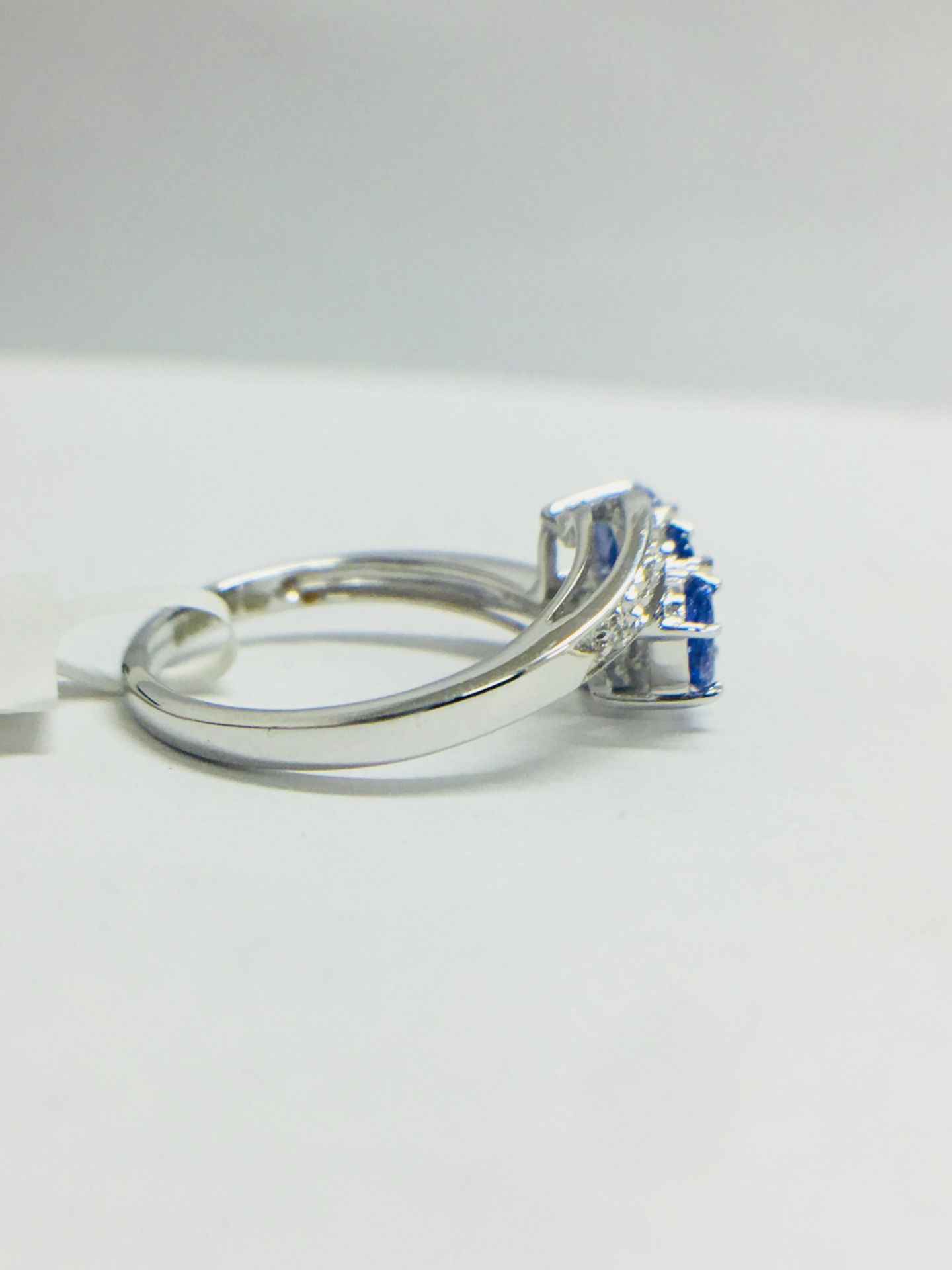 9ct White Gold Tanzanite Diamond Twiat Style Dress Ring - Image 7 of 11