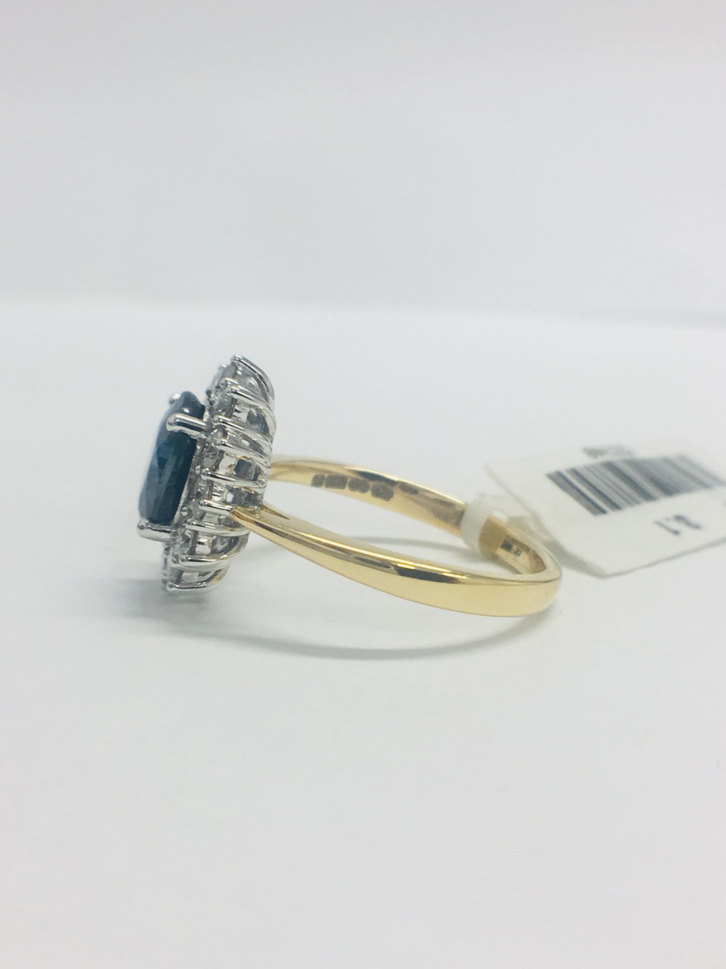 18ct Sapphire And Diamond Cluster Ring - Image 3 of 9