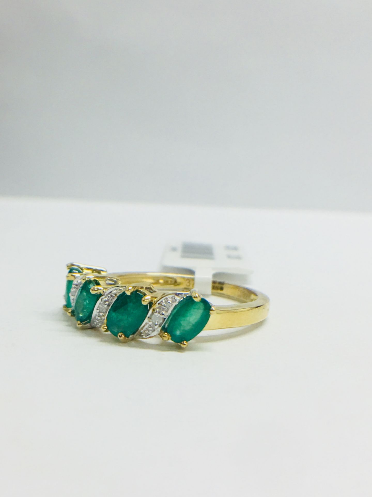 9ct Emerald Diamond Dress Ring - Image 2 of 10