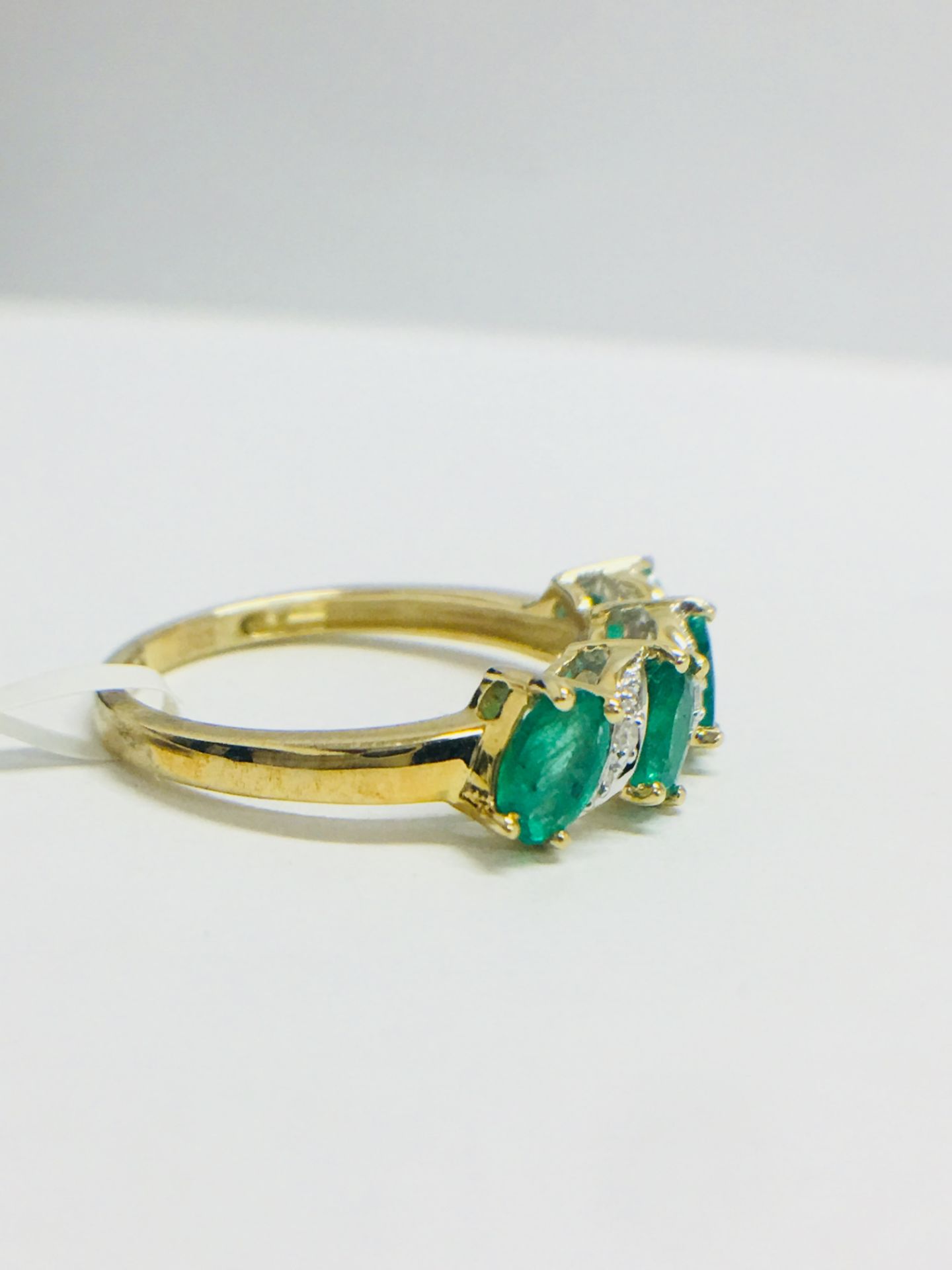 9ct Emerald Diamond Dress Ring - Image 7 of 10