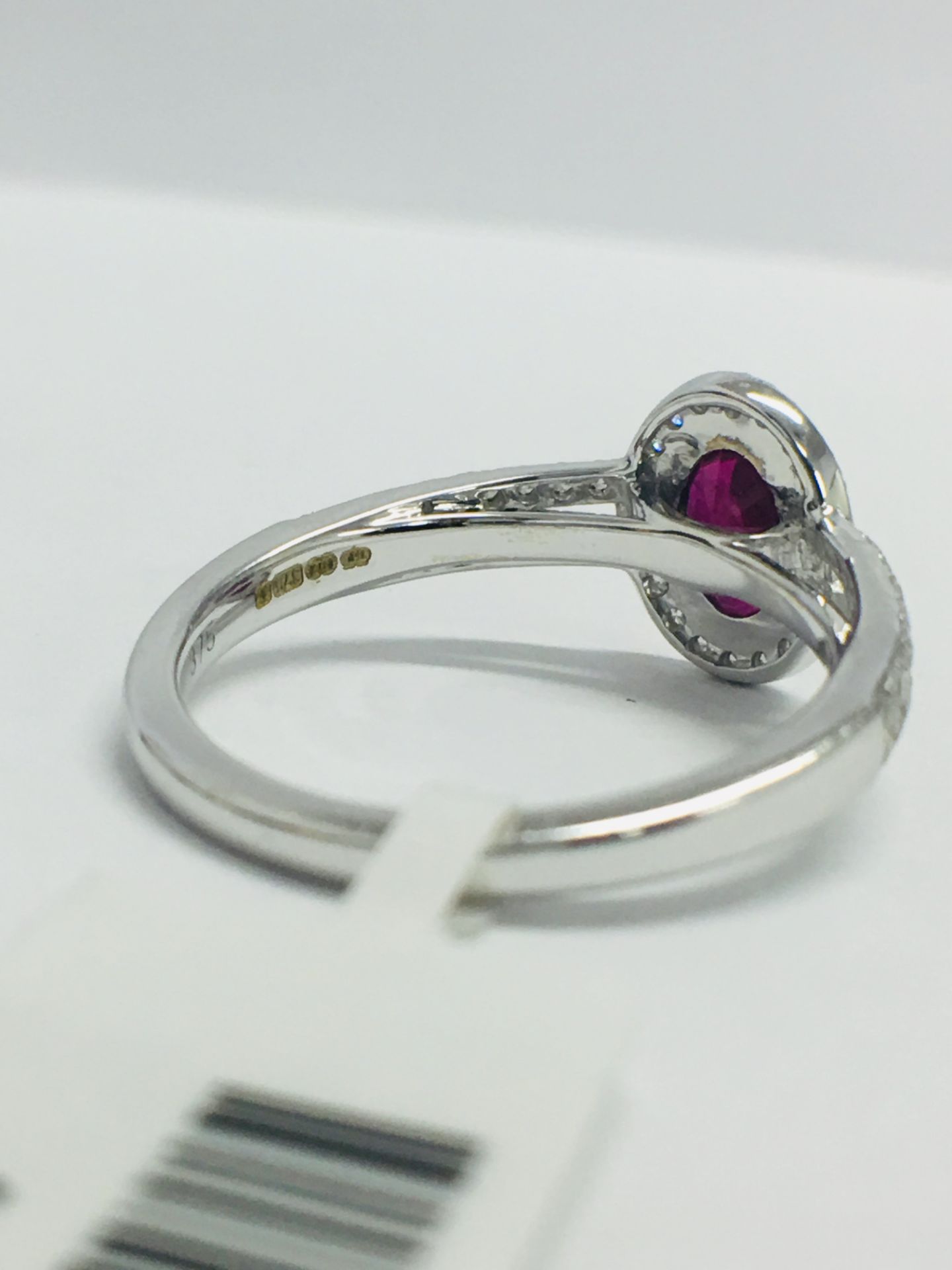 9ct White Gold Ruby Diamond Cluster Ring - Image 7 of 11