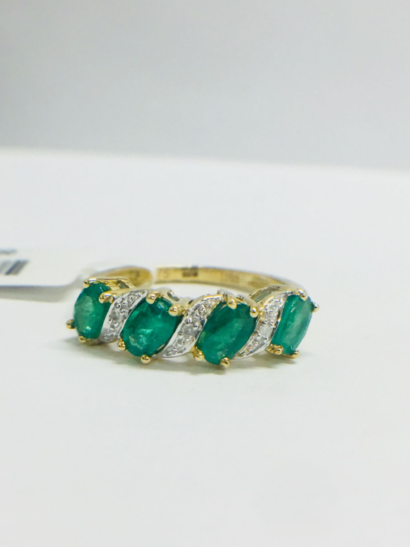 9ct Emerald Diamond Dress Ring - Image 9 of 10