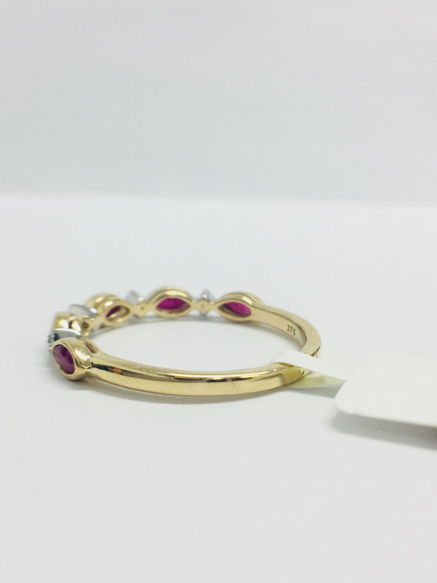 9ct Yellow Gold Ruby Diamond Band Ring - Image 3 of 9