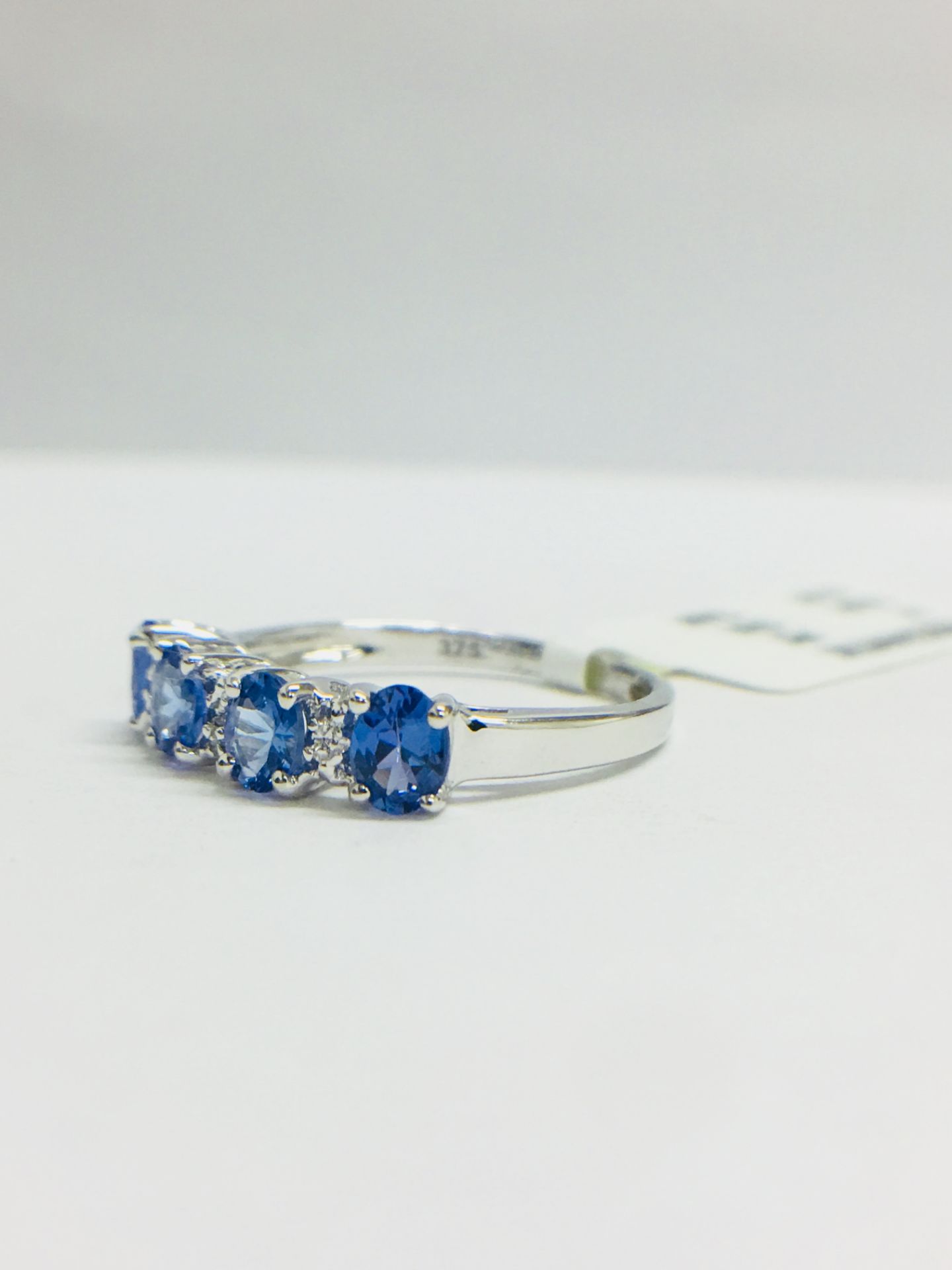 9ct White Gold Tanzanite Dress Ring - Image 2 of 9