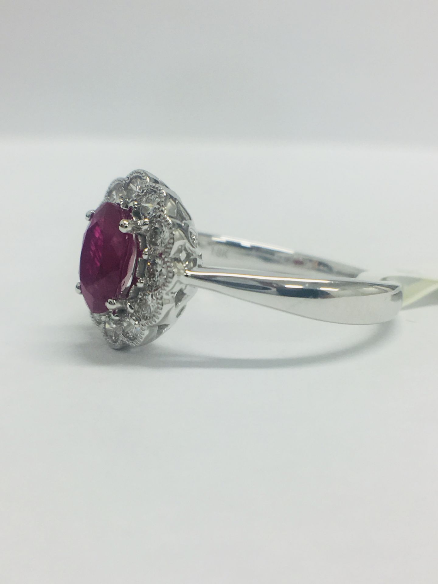 18ct White Gold Ruby Diamond Cluster Ring - Image 2 of 10