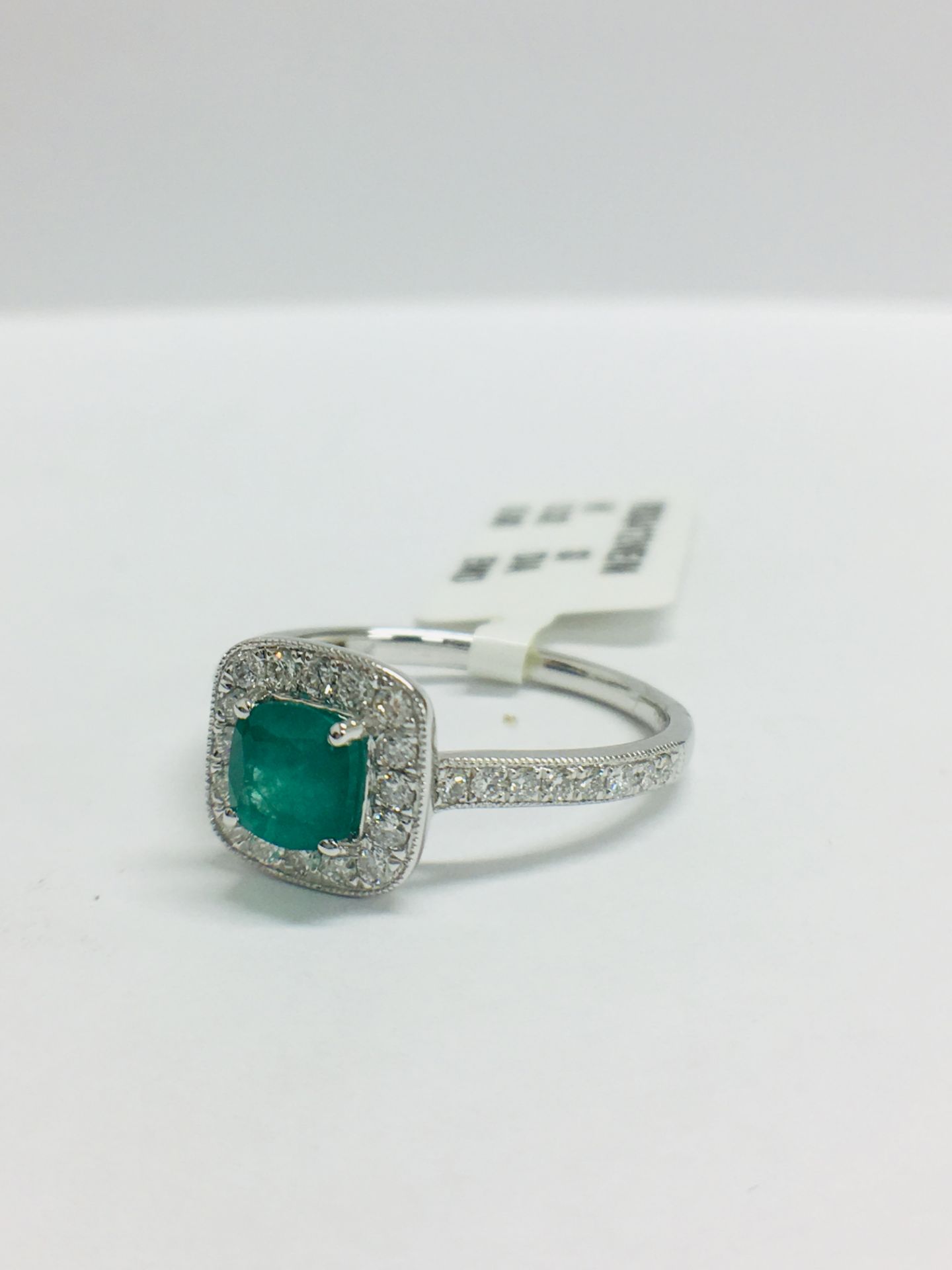 9ct White Gold Cushion Shape Emerald Diamond Dress Ring - Image 4 of 11