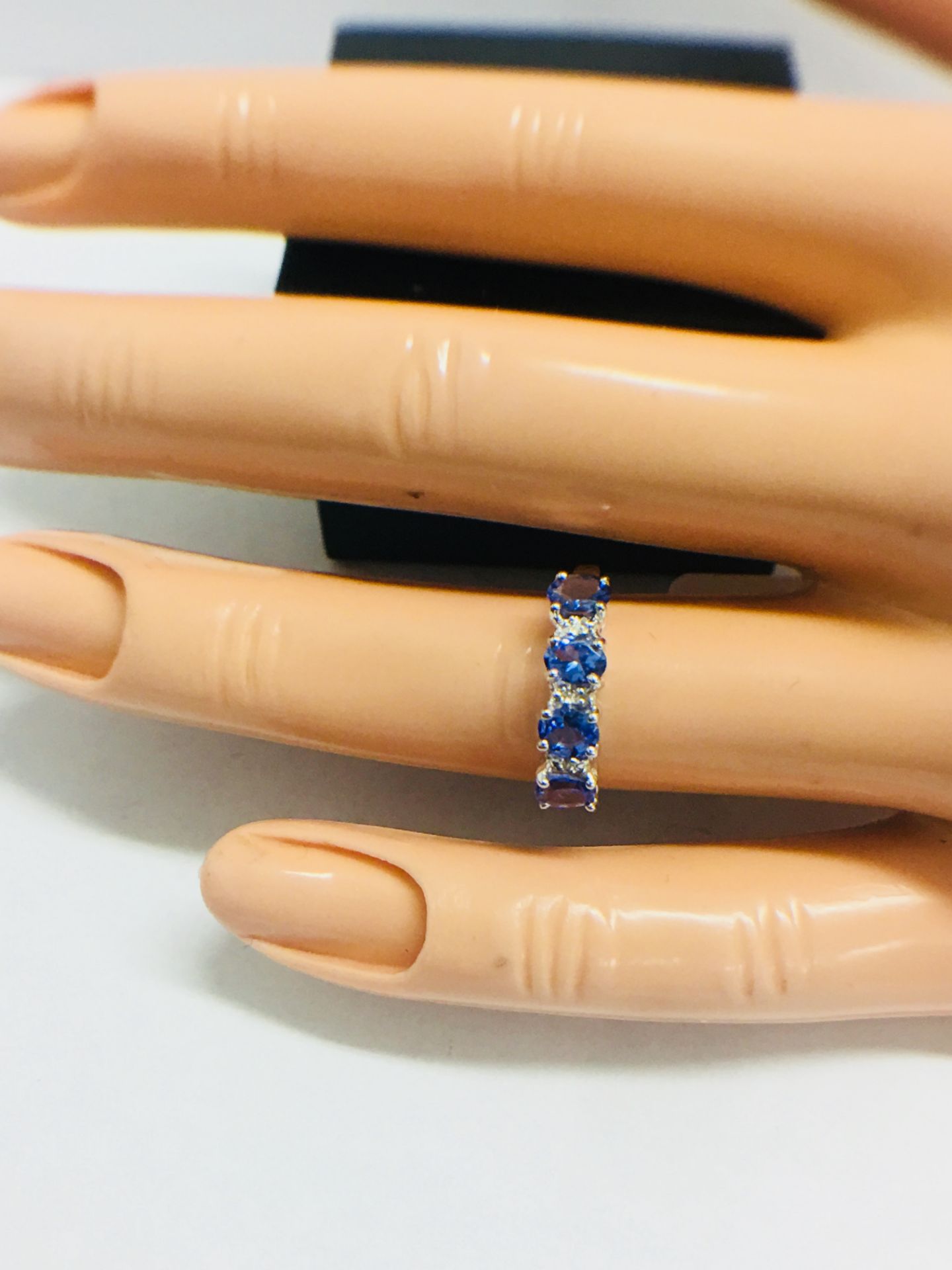 9ct White Gold Tanzanite Dress Ring - Image 9 of 9