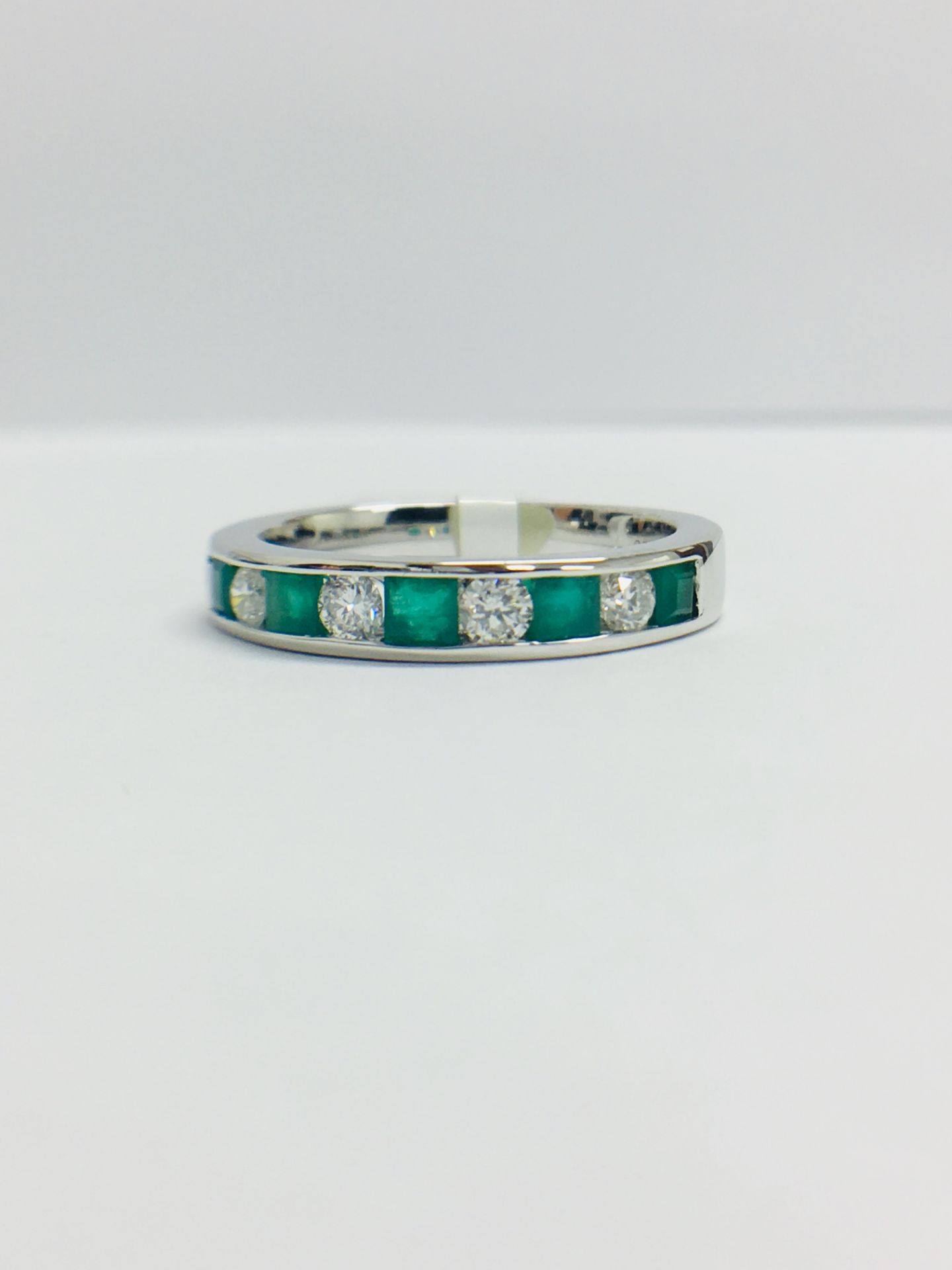 9ct Emerald Diamond Channel Set Eternity Ring - Image 8 of 10