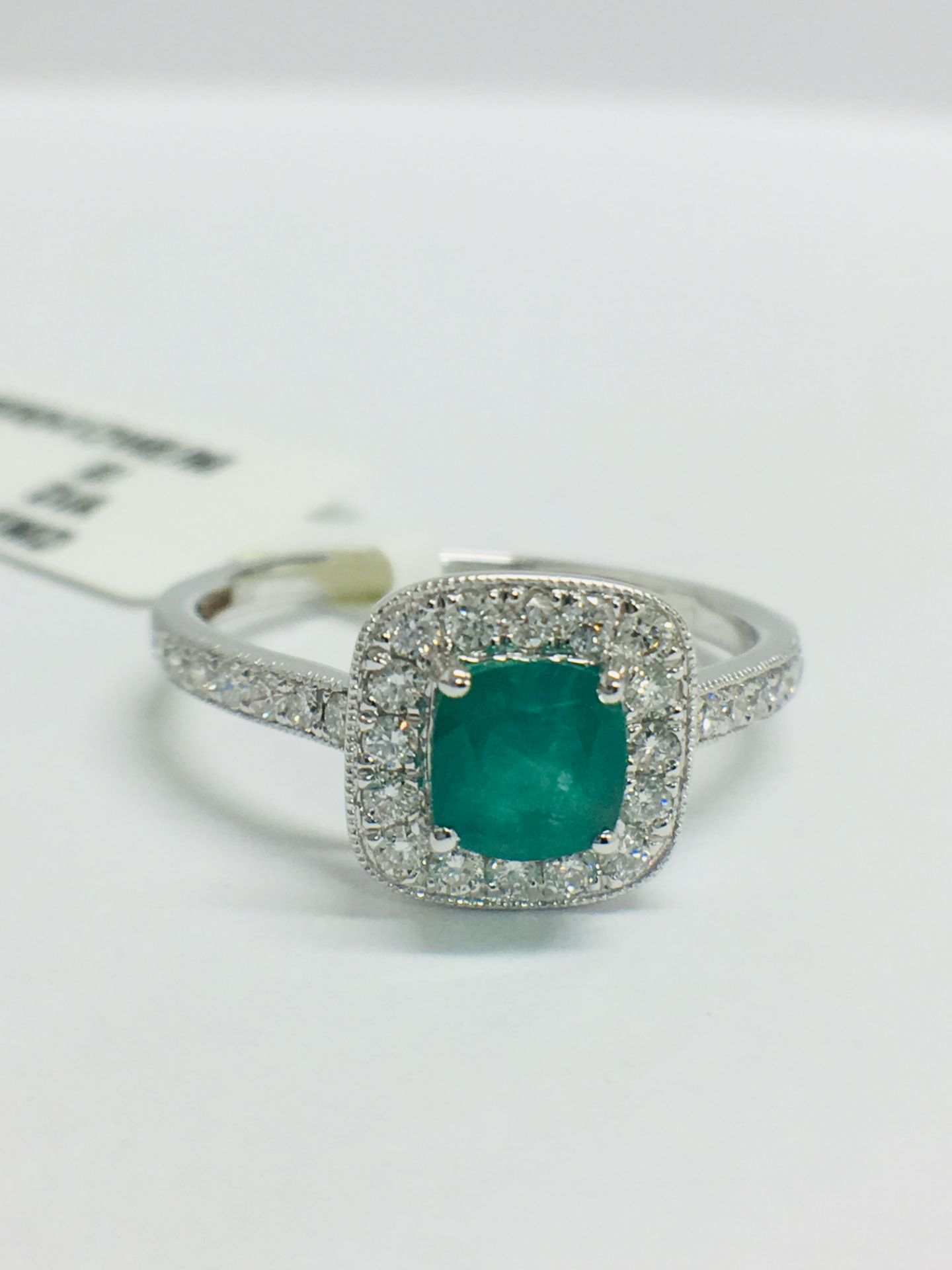 9ct White Gold Cushion Shape Emerald Diamond Dress Ring - Image 6 of 11