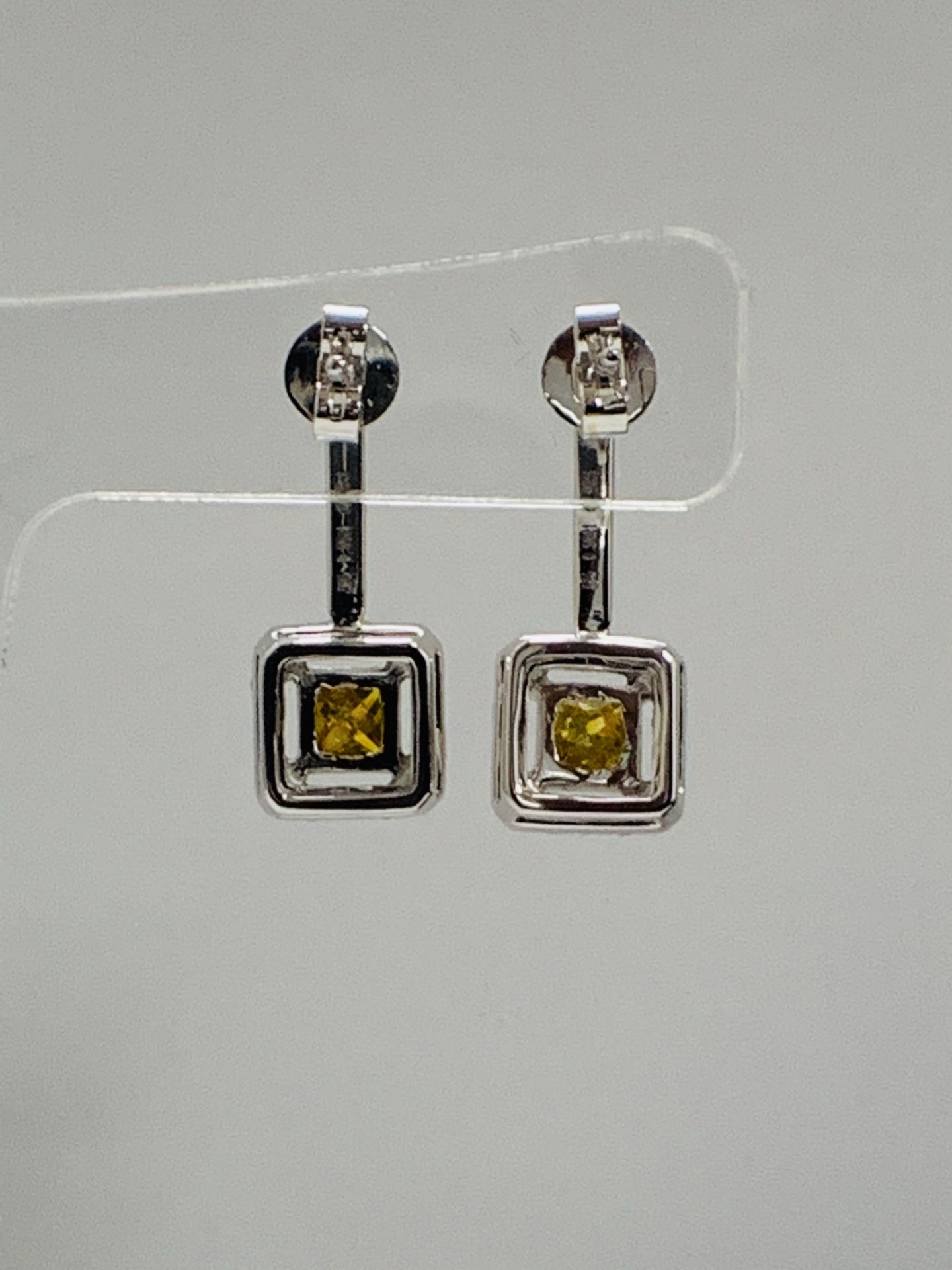 14ct White Gold Yellow Diamond Earrings - Image 12 of 15