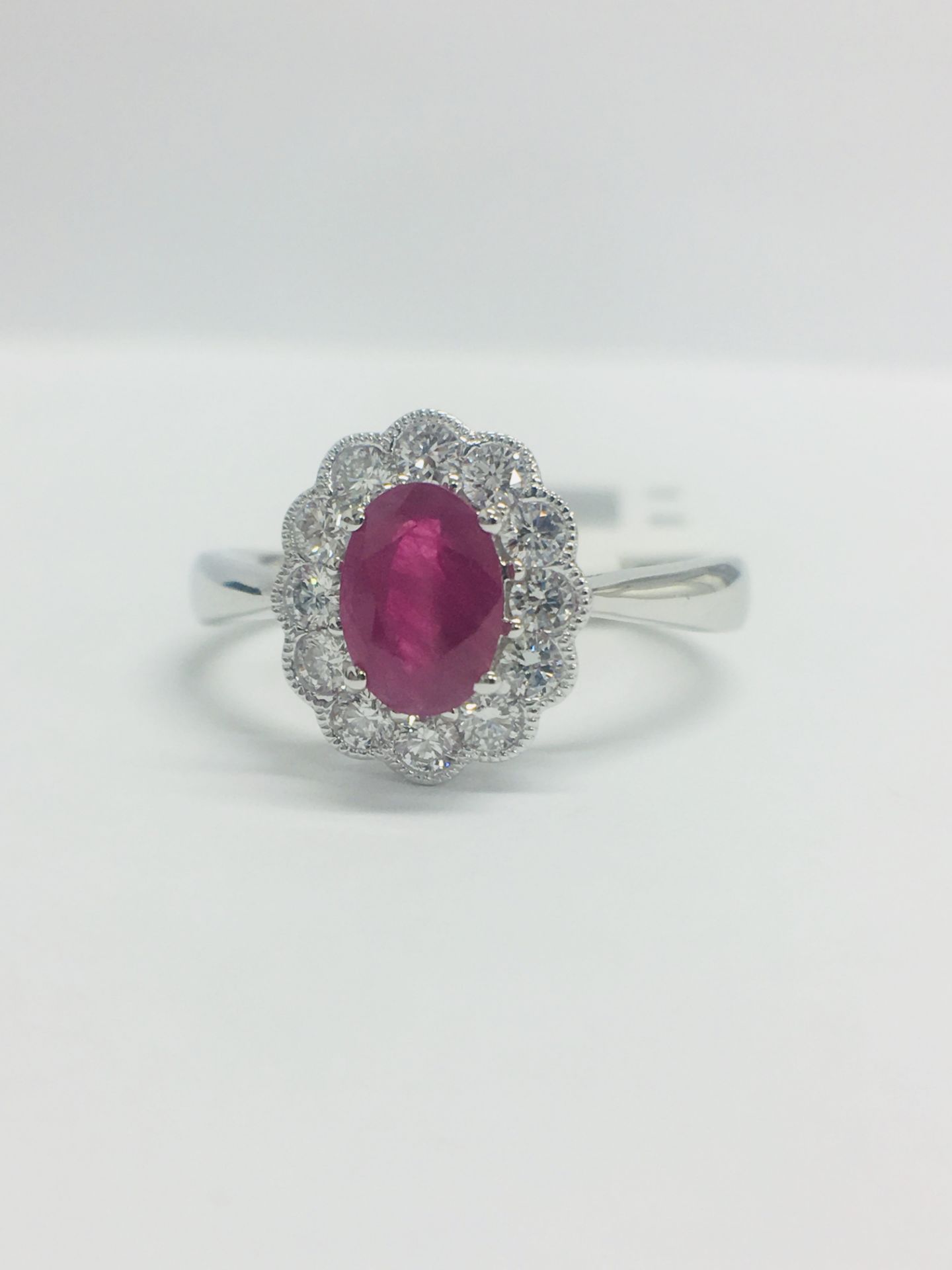 18ct White Gold Ruby Diamond Cluster Ring - Image 9 of 10