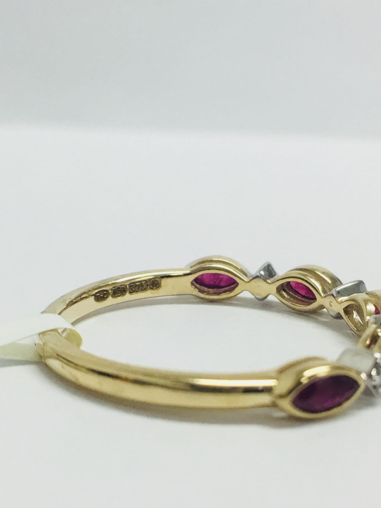 9ct Yellow Gold Ruby Diamond Band Ring - Image 6 of 9