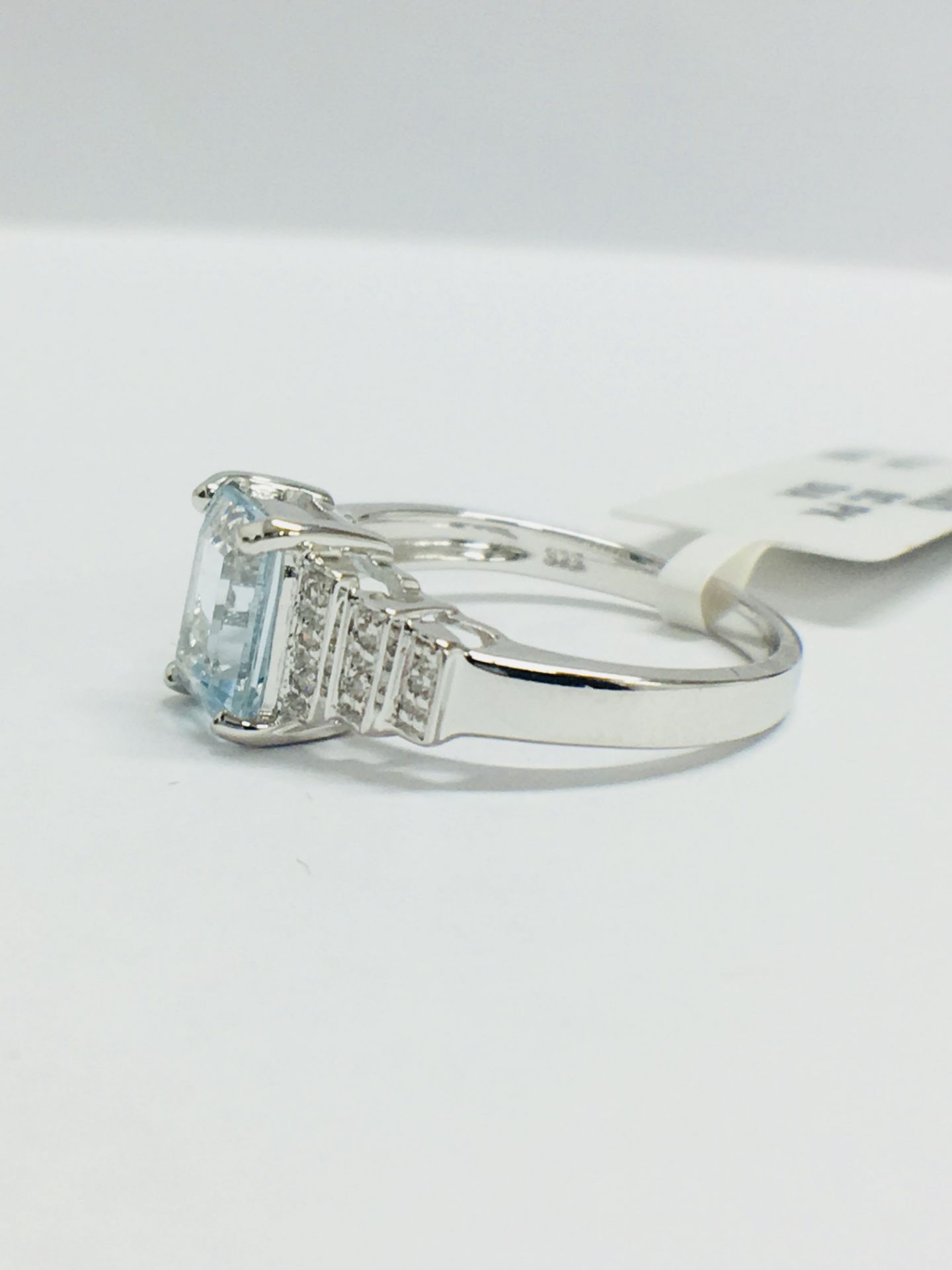 9ct White Gold Aquamarine Diamond Ring - Image 3 of 13