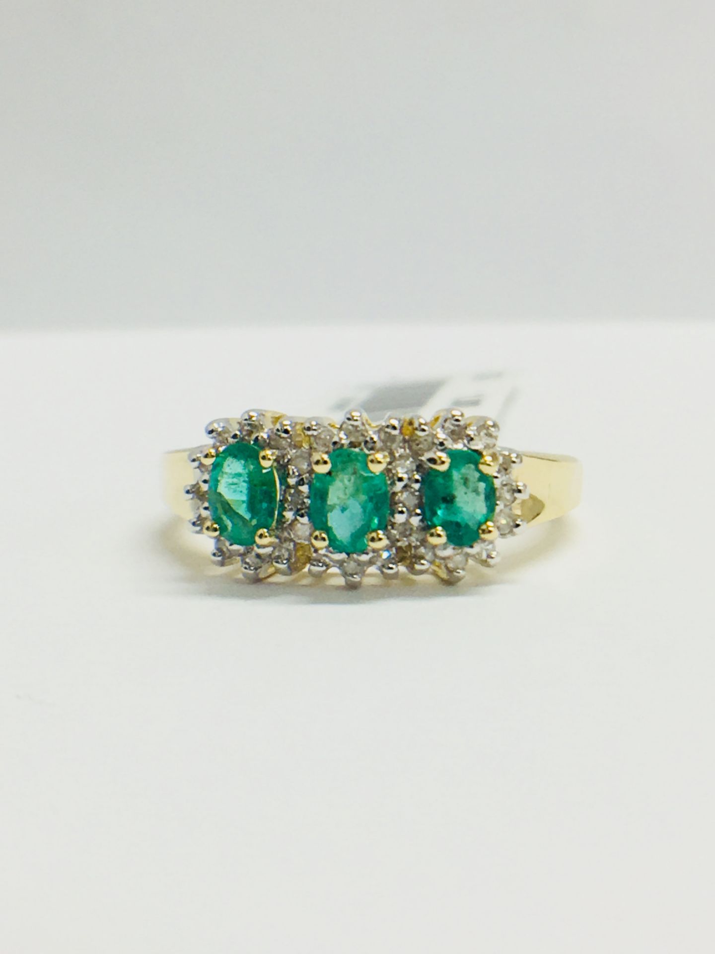 9ct Emerald Diamond Cluster Style Ring