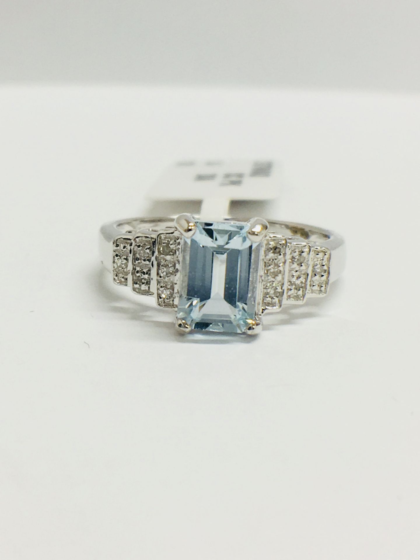 9ct White Gold Aquamarine Diamond Ring