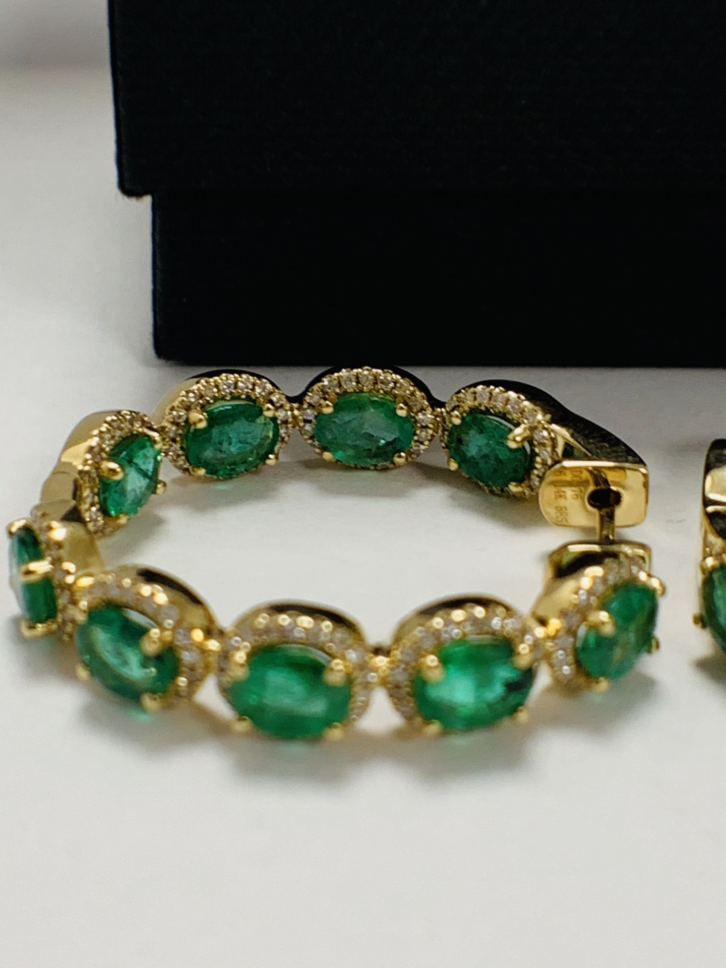 14ct Yellow Gold Emerald And Diamond Hoop Earrings - Image 3 of 23