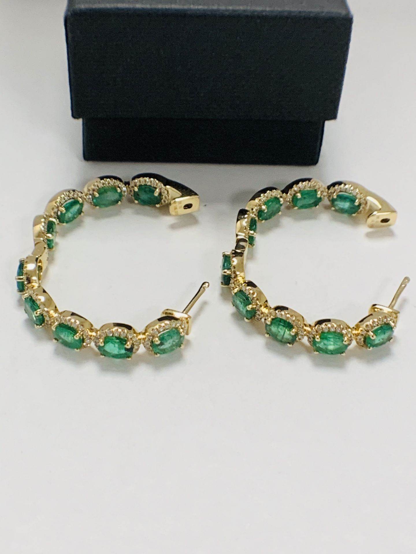 14ct Yellow Gold Emerald And Diamond Hoop Earrings - Image 11 of 23