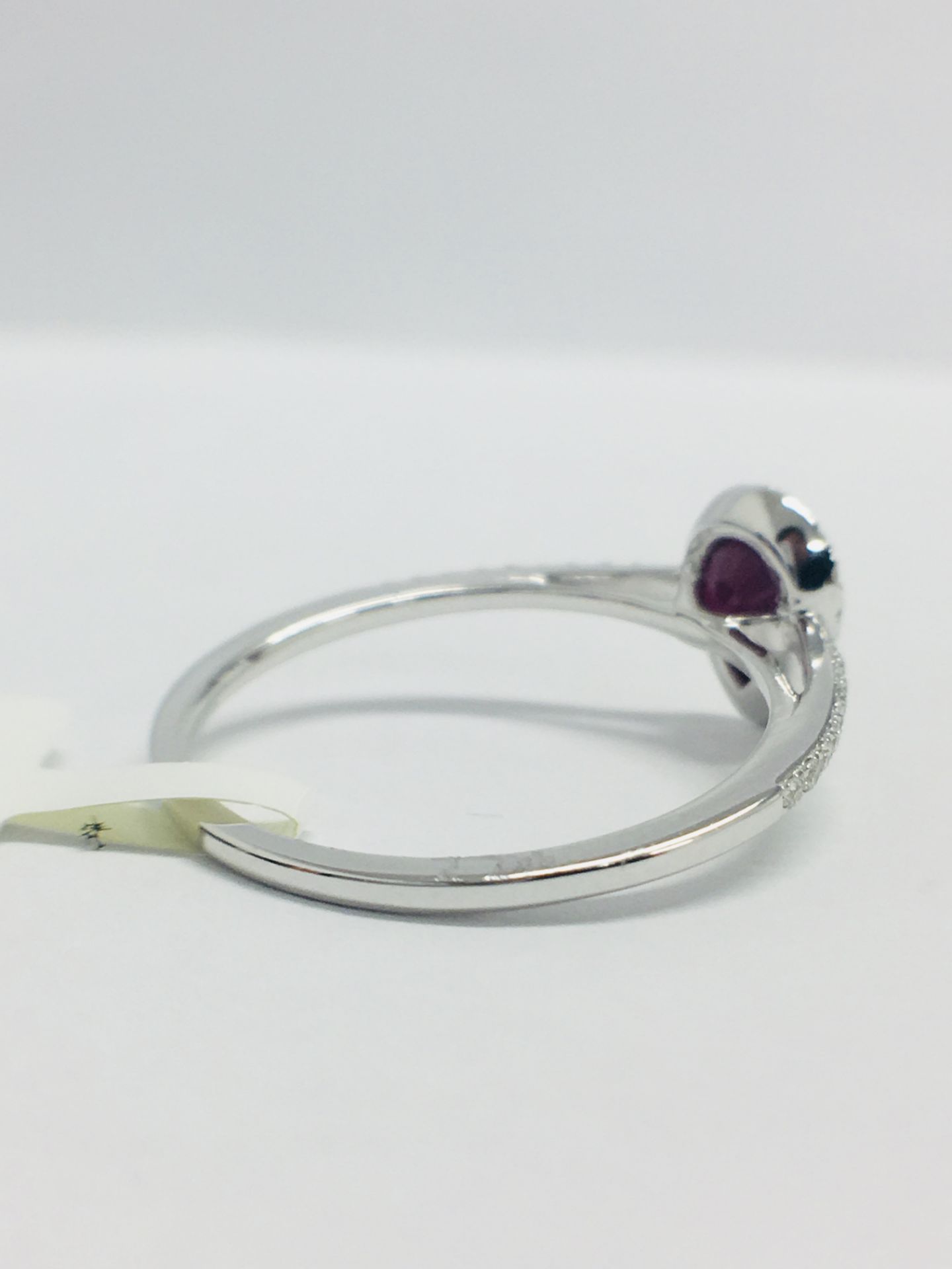 9ct White Pearshape Ruby Diamond Ring - Image 7 of 11