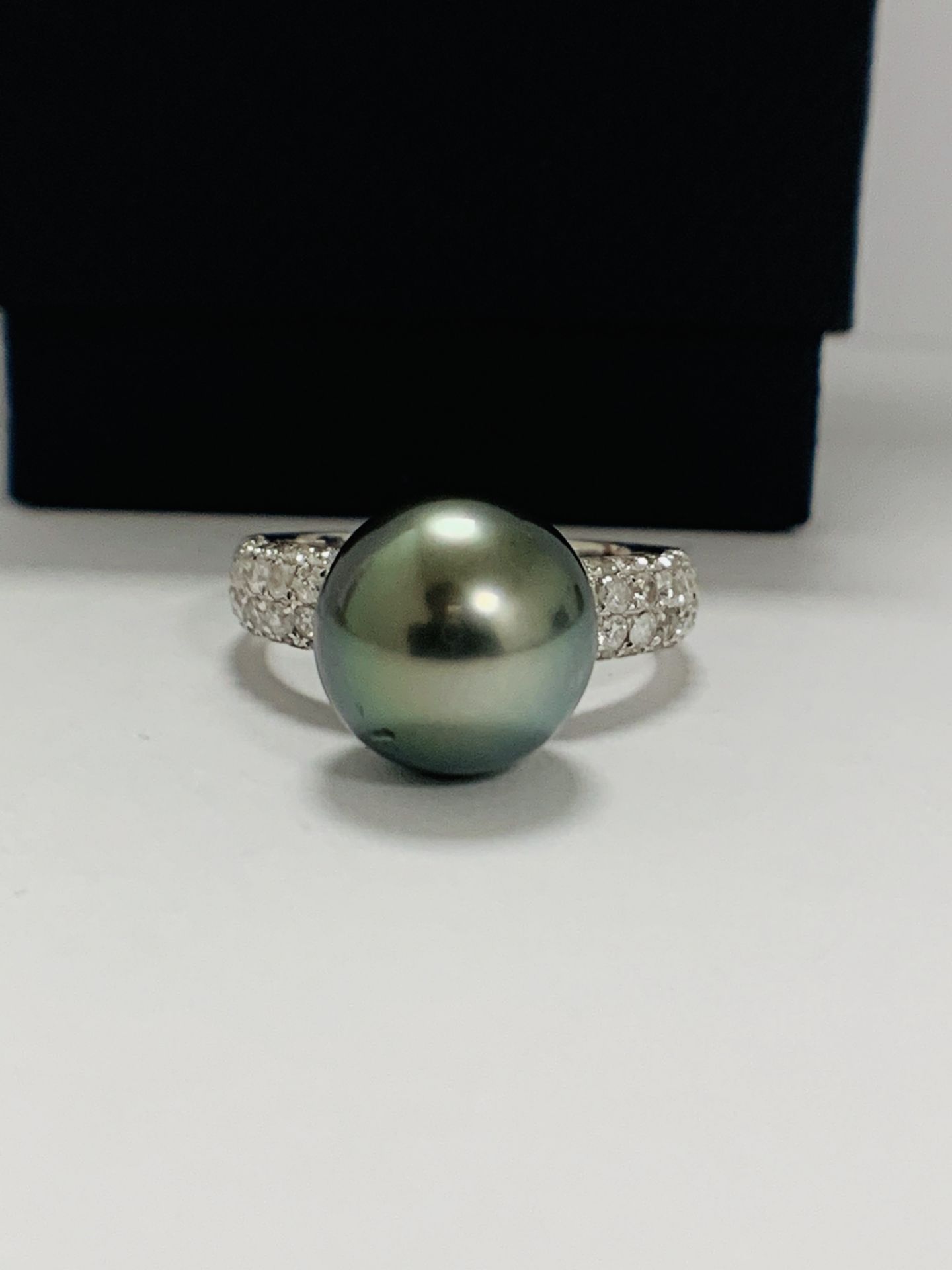 14ct White Gold Pearl And Diamond Ring - Image 10 of 15