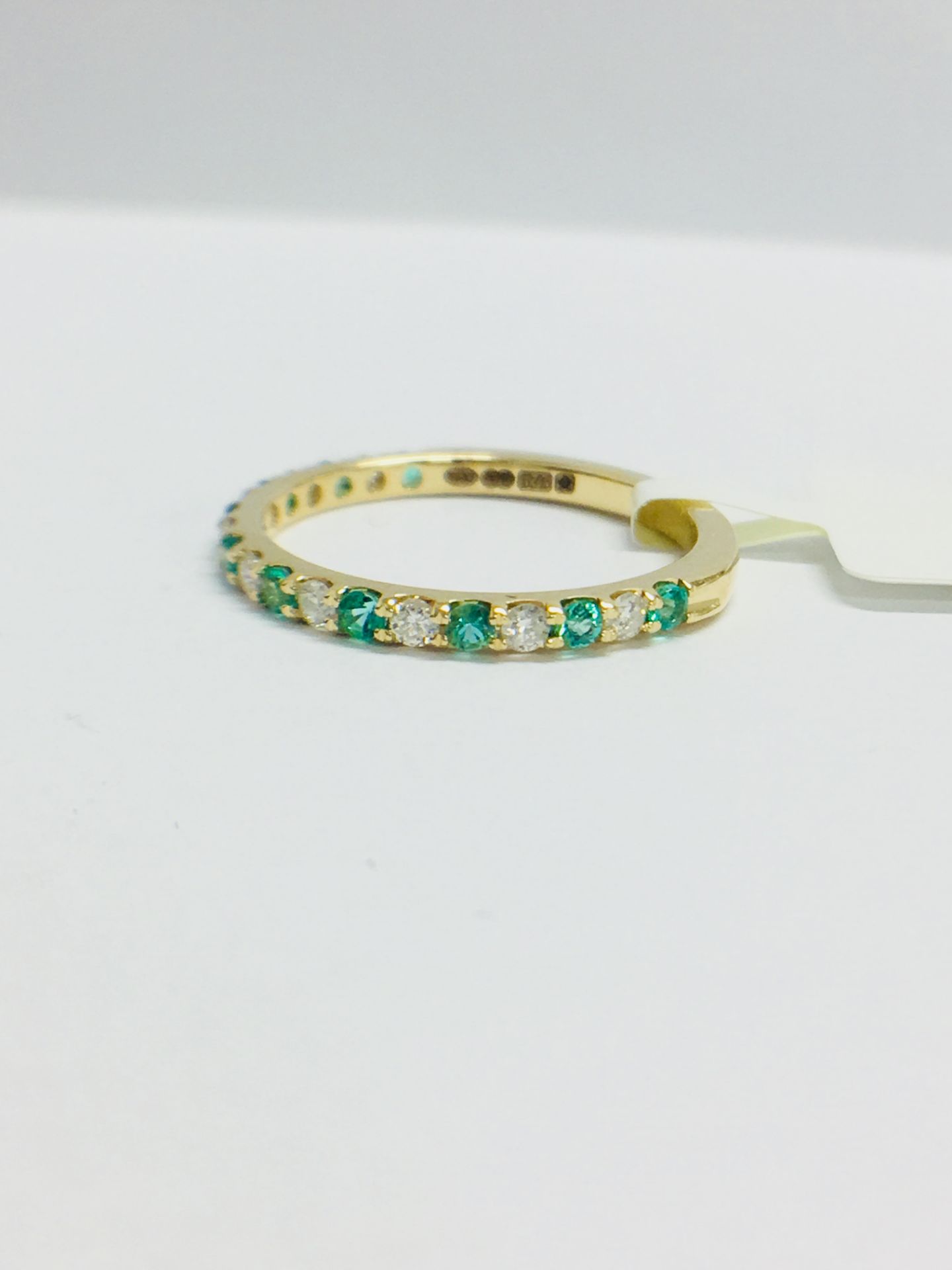 9ct Yellow Gold Emerald Diamond Eternity Ring - Image 6 of 12