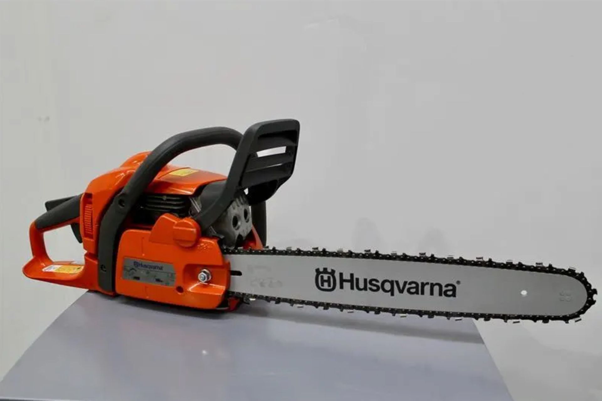 Husqvarna Petrol Chainsaw 40.9cc 18in Bar